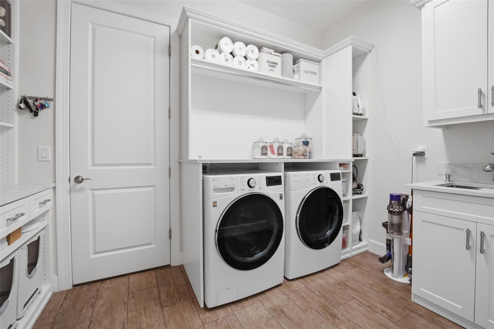 Image 31 of 50 For 10105 Batchelder Terrace