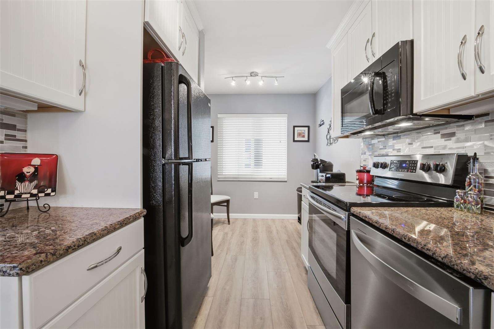 Image 11 of 48 For 1600 1st Avenue W 304a