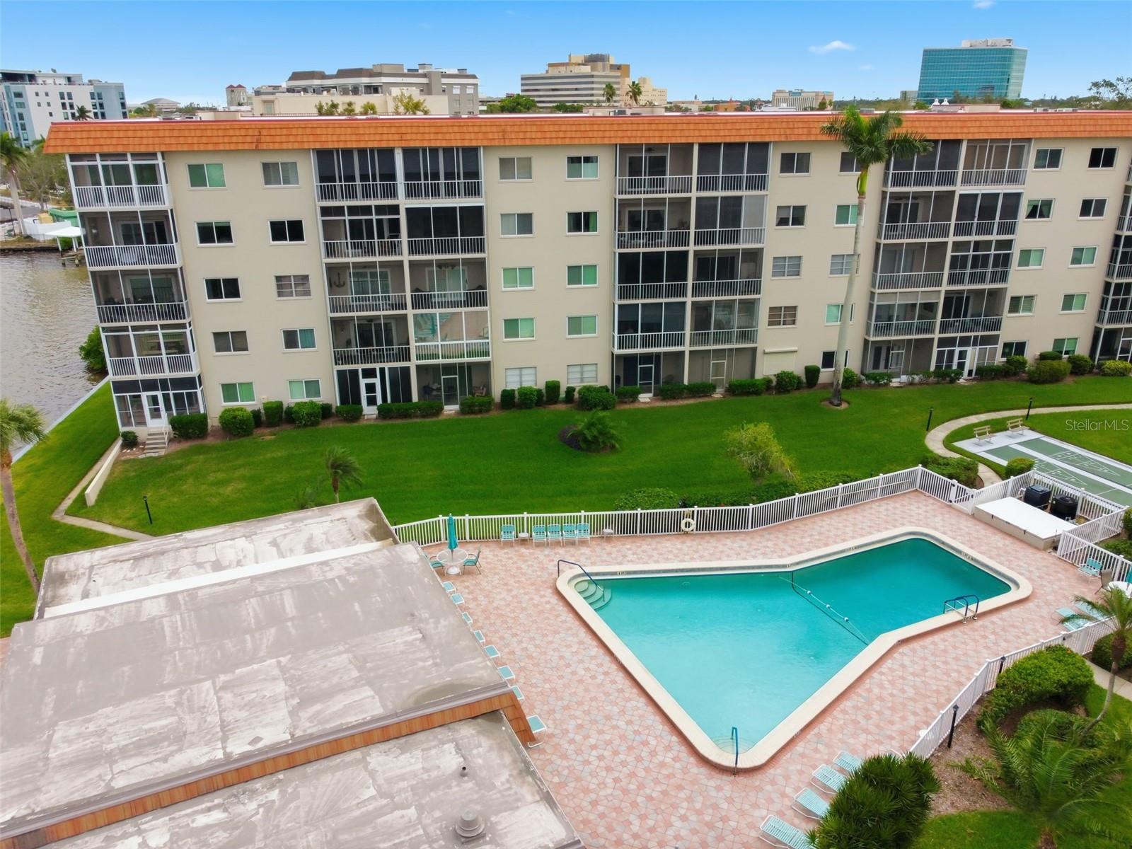 Image 33 of 48 For 1600 1st Avenue W 304a