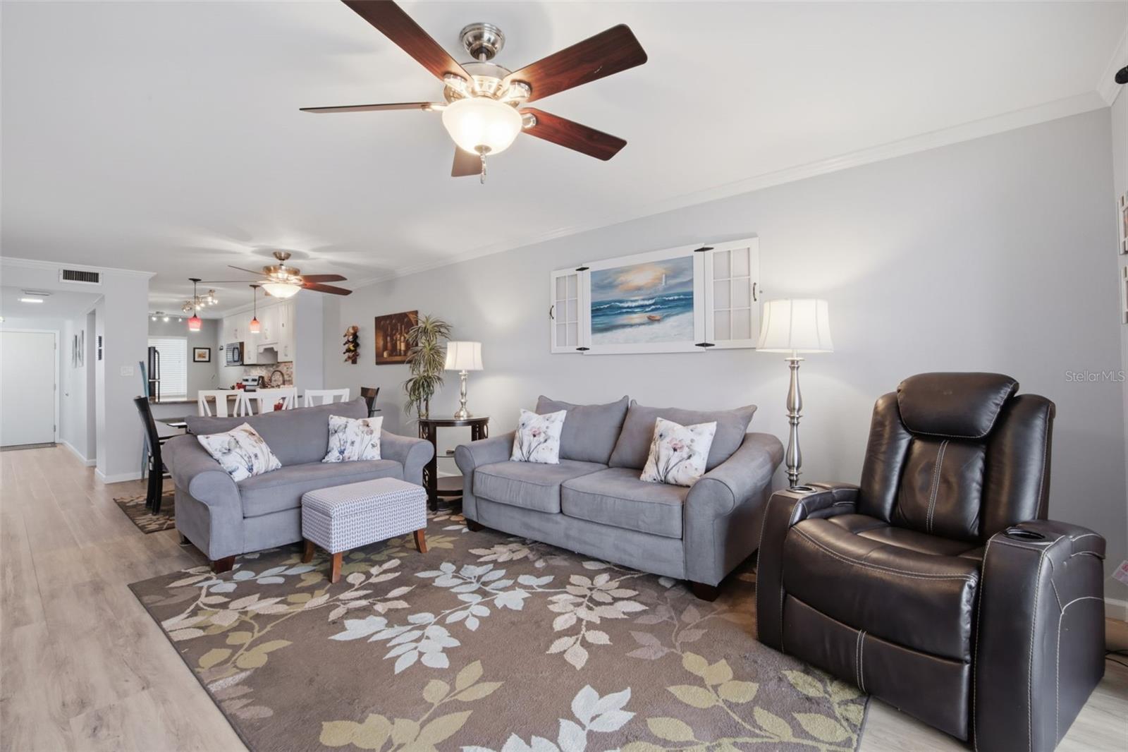 Image 8 of 48 For 1600 1st Avenue W 304a