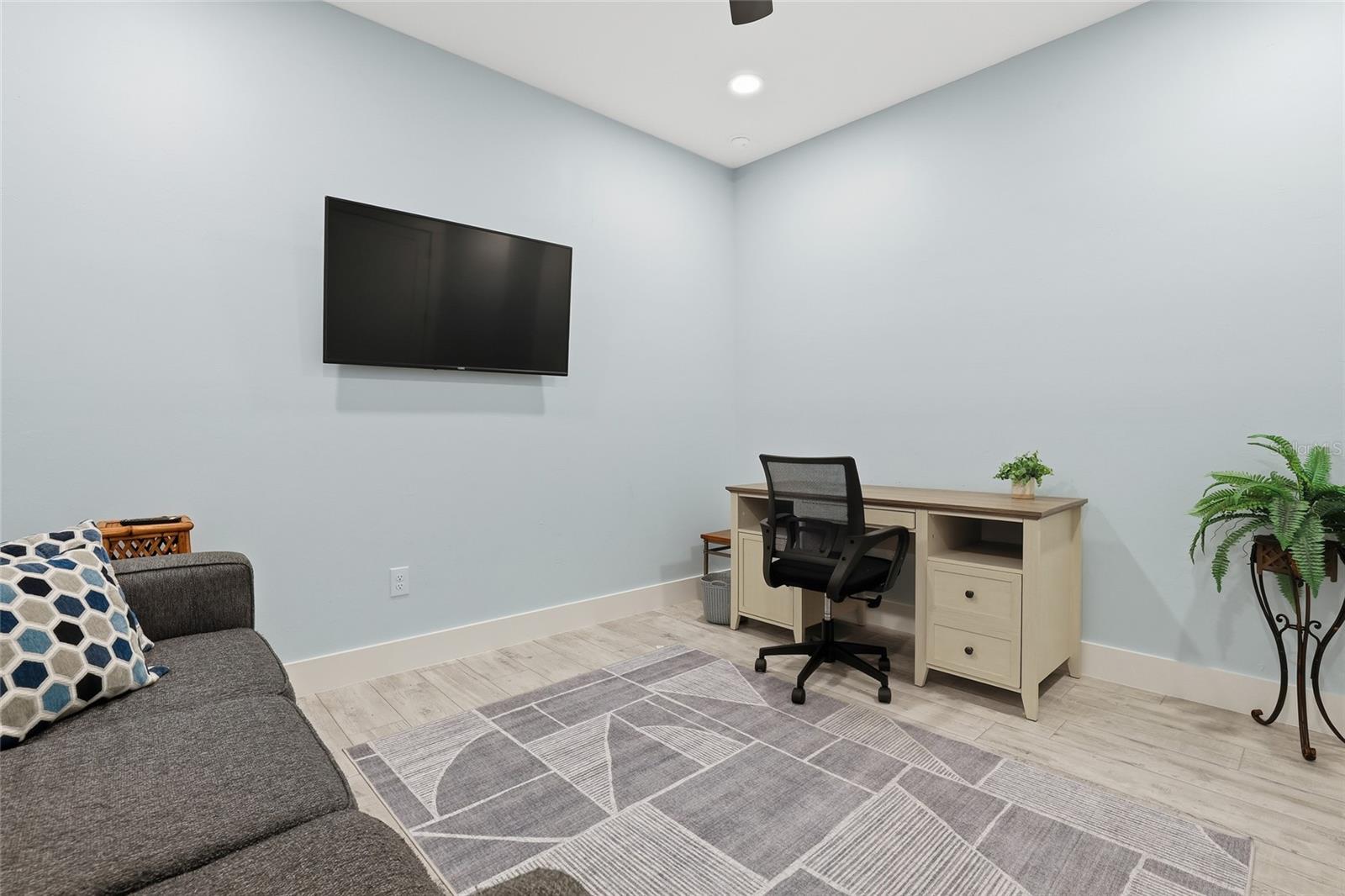 Image 14 of 43 For 25360 Puerta Drive