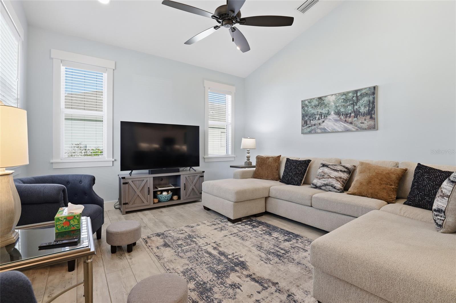 Image 23 of 43 For 25360 Puerta Drive