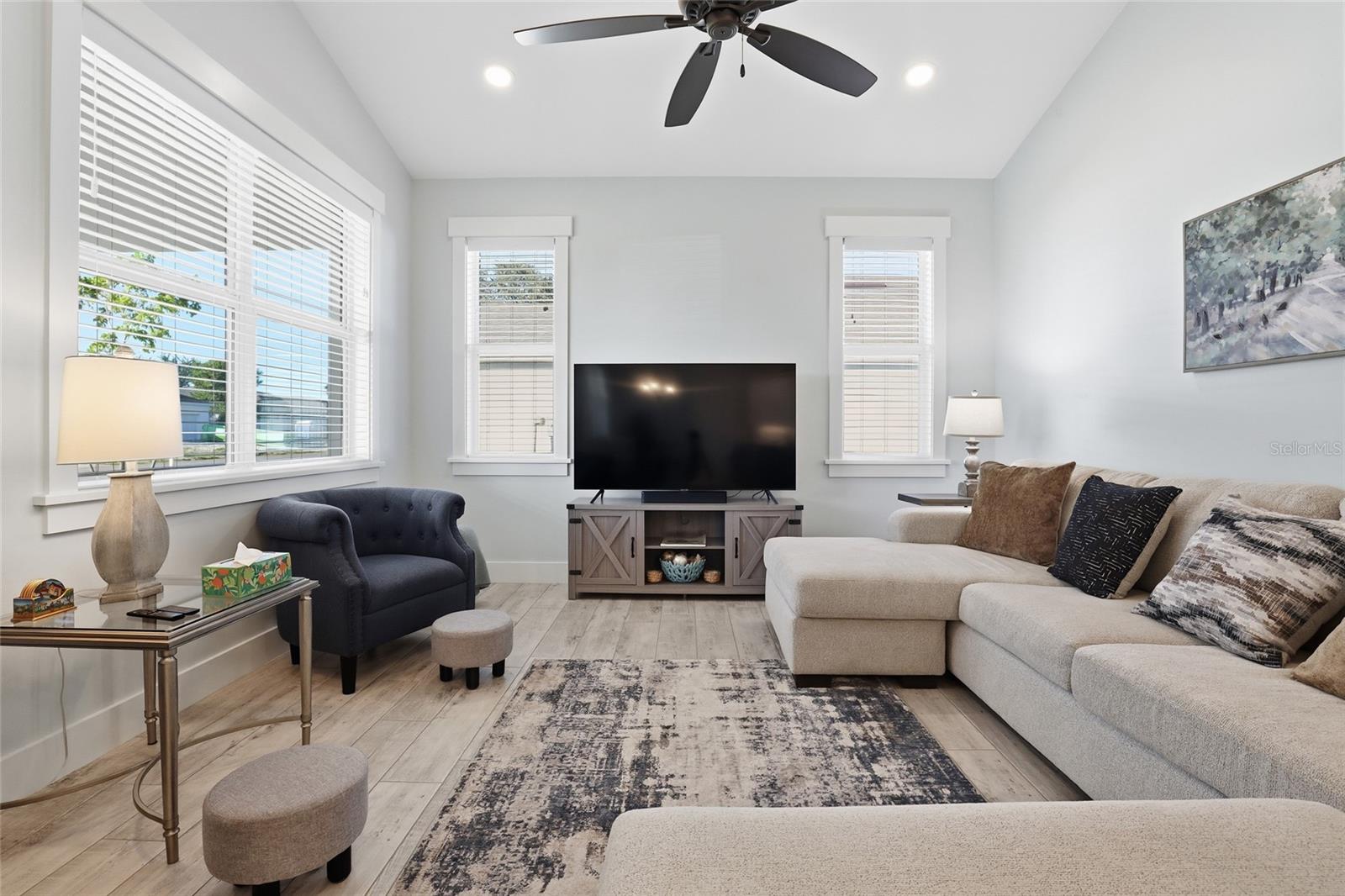 Image 24 of 43 For 25360 Puerta Drive