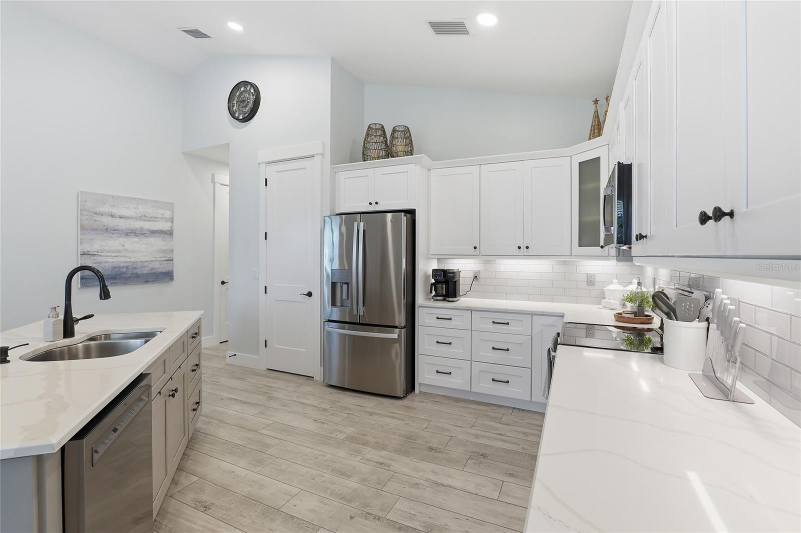 Image 25 of 43 For 25360 Puerta Drive