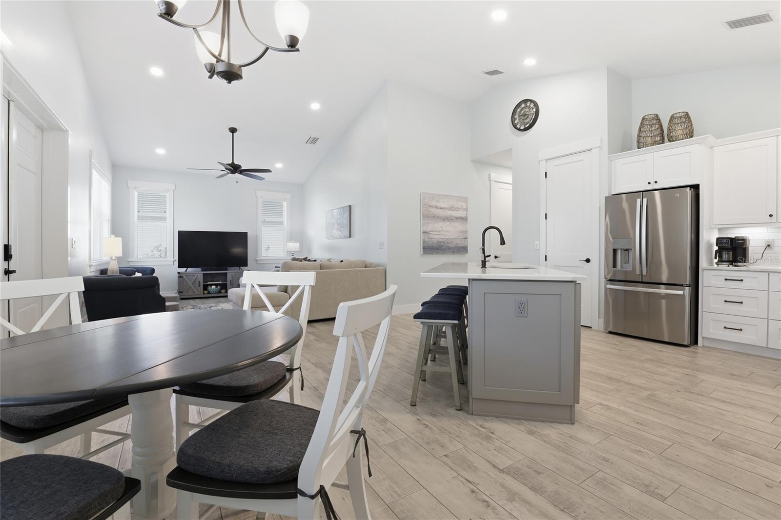 Image 27 of 43 For 25360 Puerta Drive