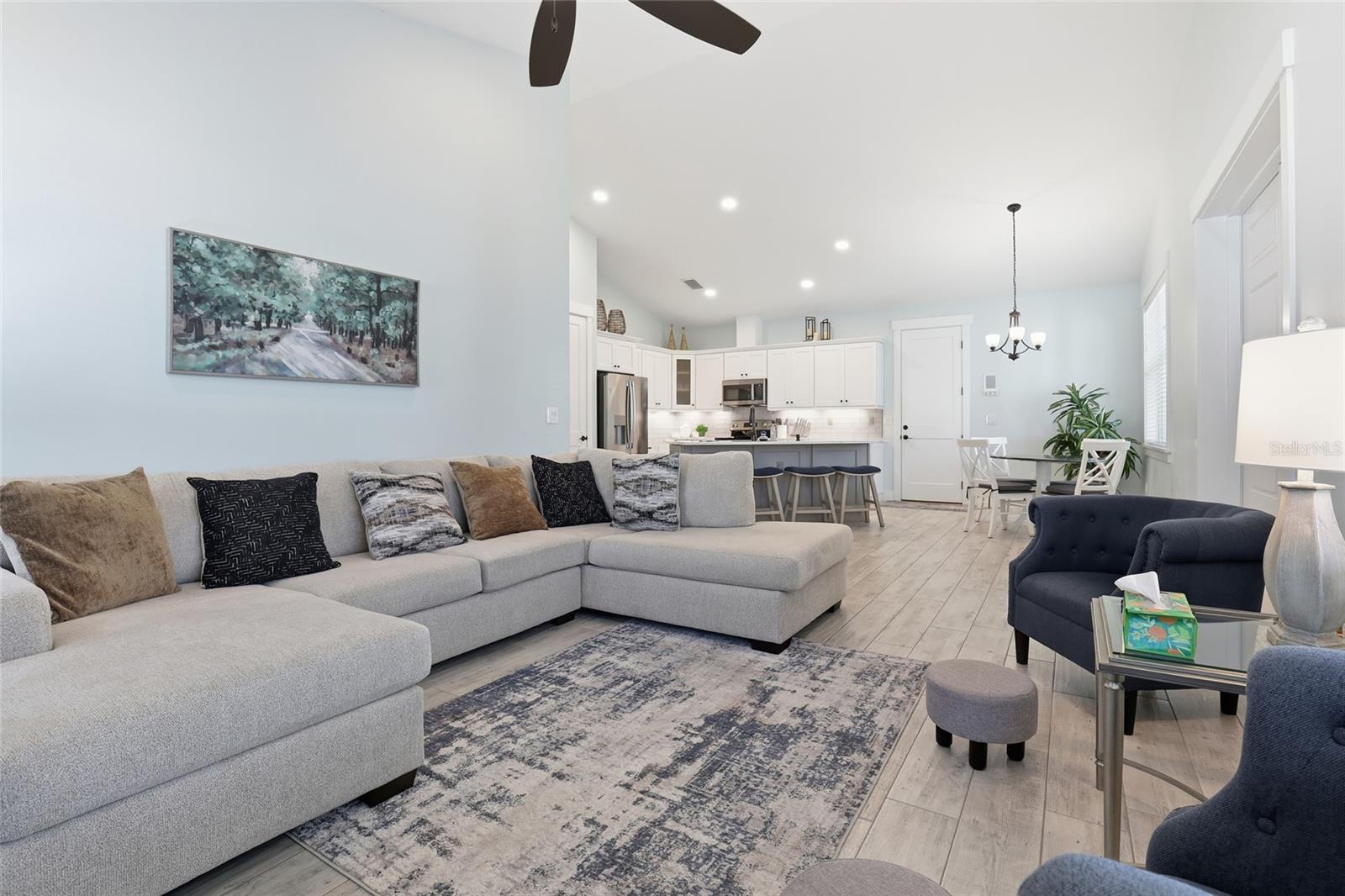 Image 4 of 43 For 25360 Puerta Drive