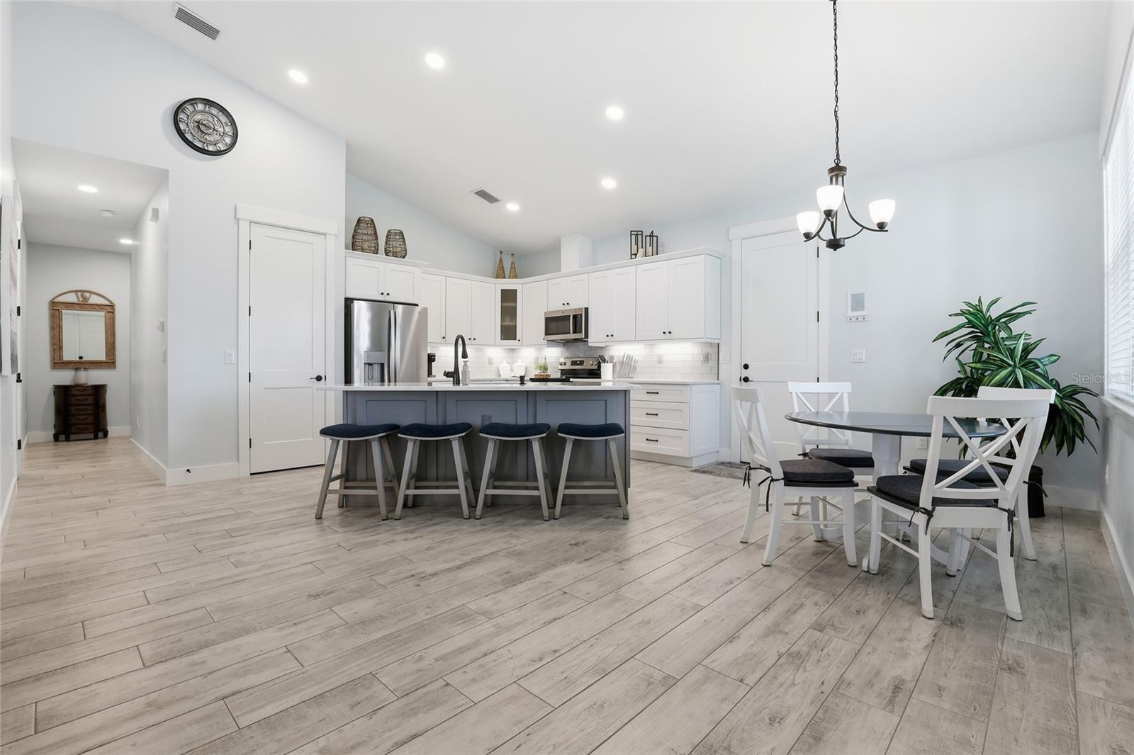 Image 5 of 43 For 25360 Puerta Drive