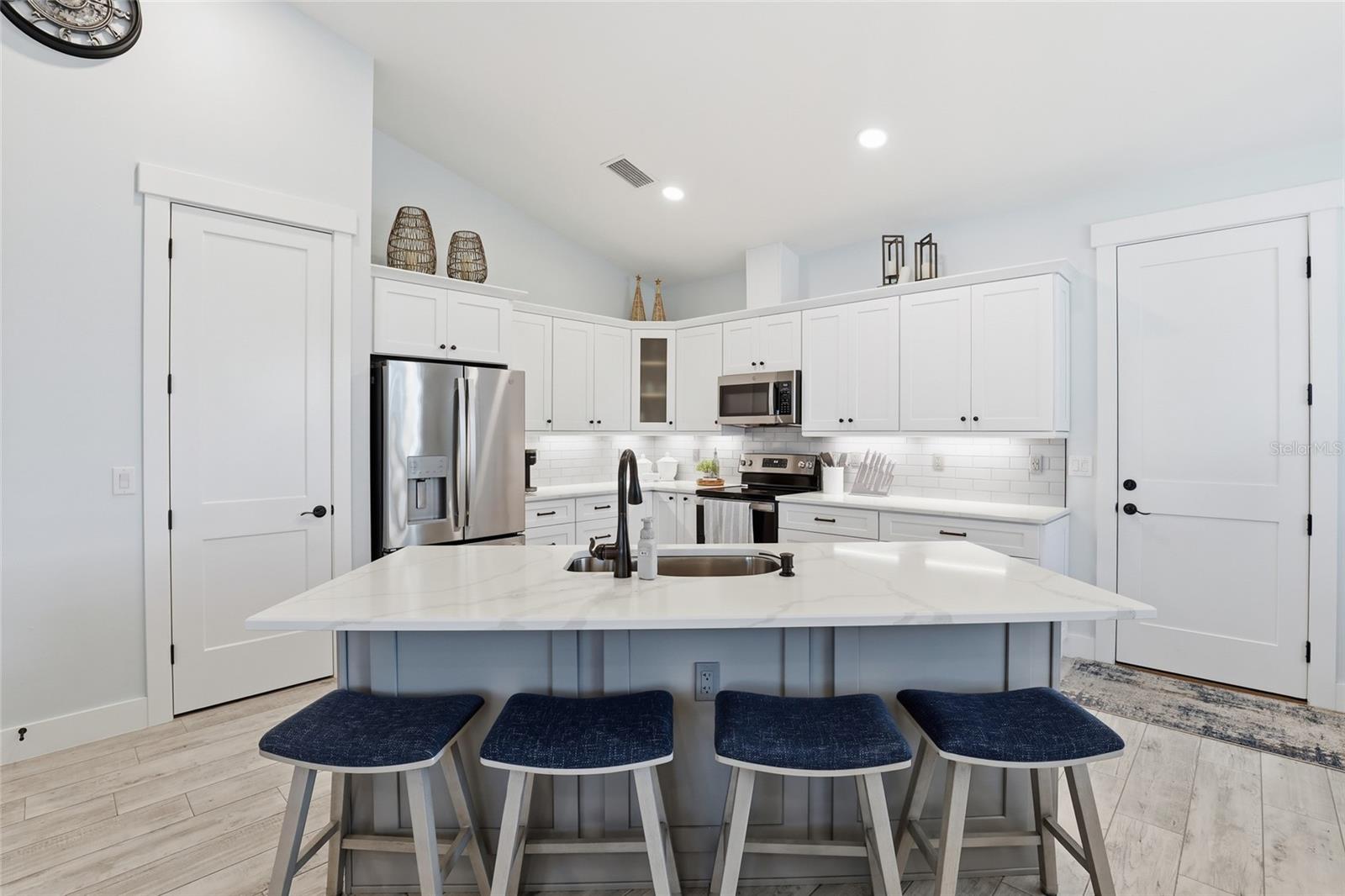 Image 7 of 43 For 25360 Puerta Drive