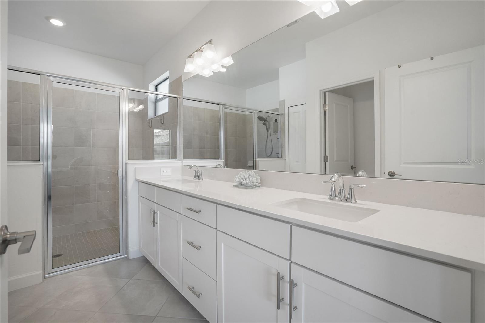 Image 22 of 65 For 4971 Oyster Pearl Street