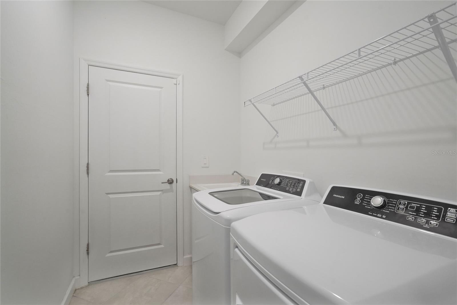 Image 34 of 65 For 4971 Oyster Pearl Street