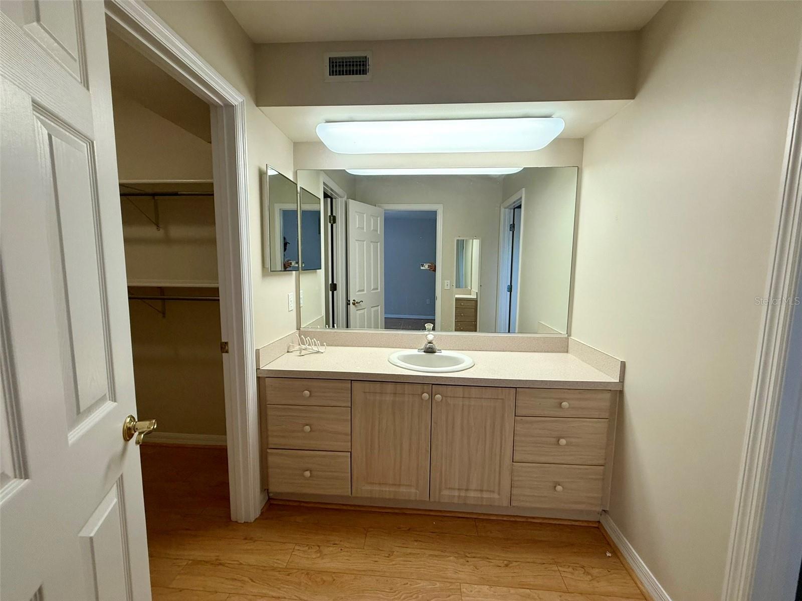 Image 24 of 48 For 4683 Winston Lane N 30