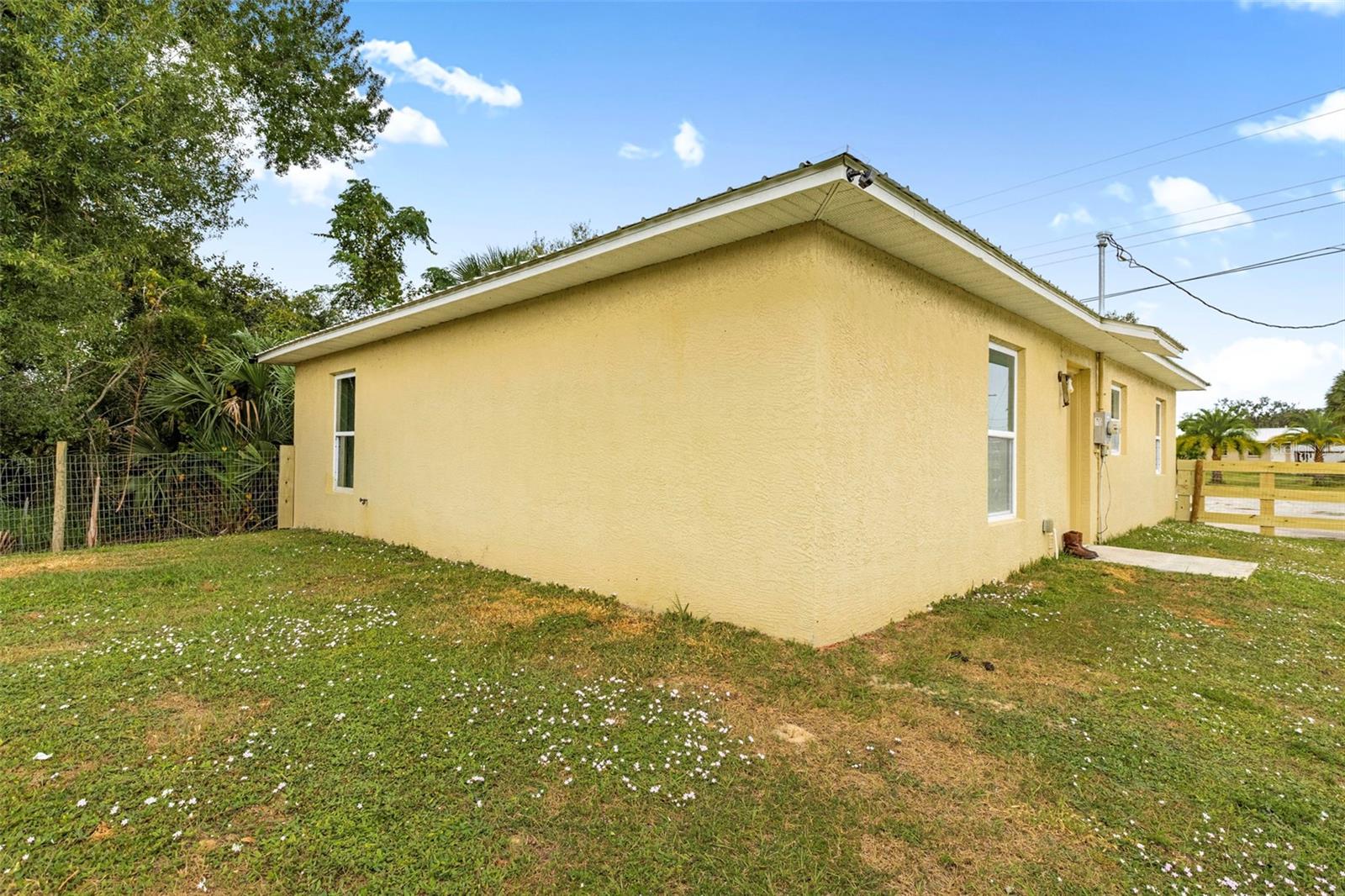 Image 22 of 28 For 1436 Harlem Circle