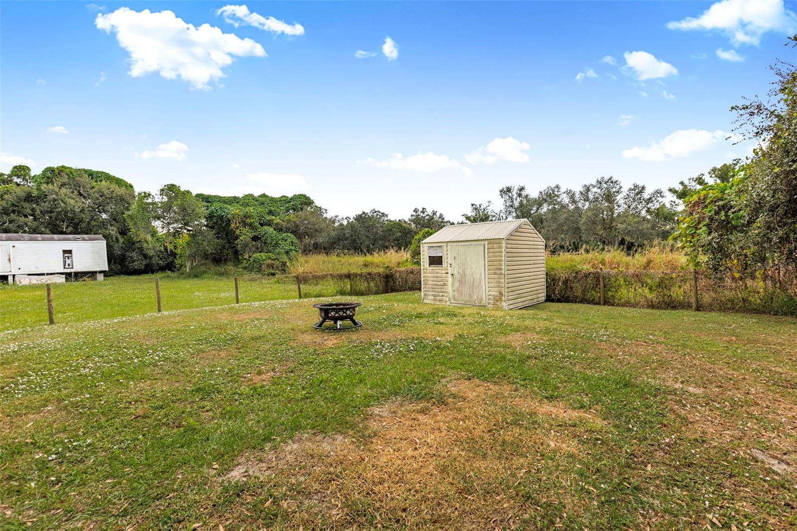 Image 25 of 28 For 1436 Harlem Circle