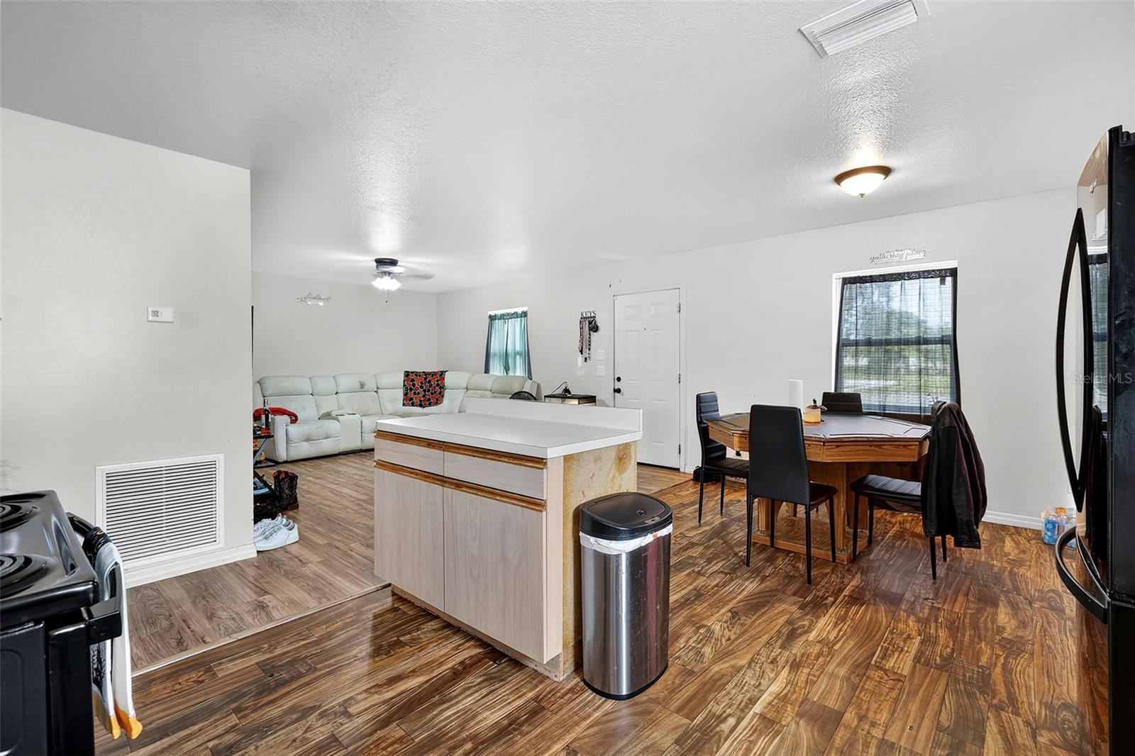 Image 7 of 28 For 1436 Harlem Circle