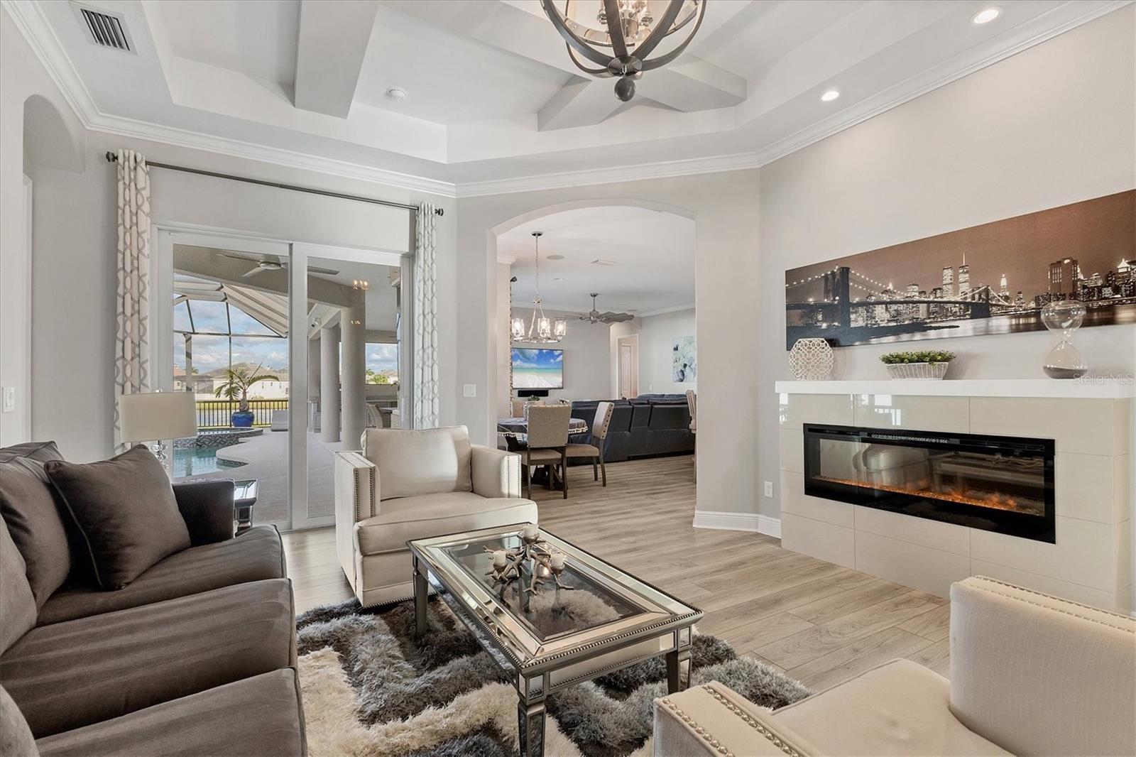 Listing photo id 12 for 6261 Champions Row Street