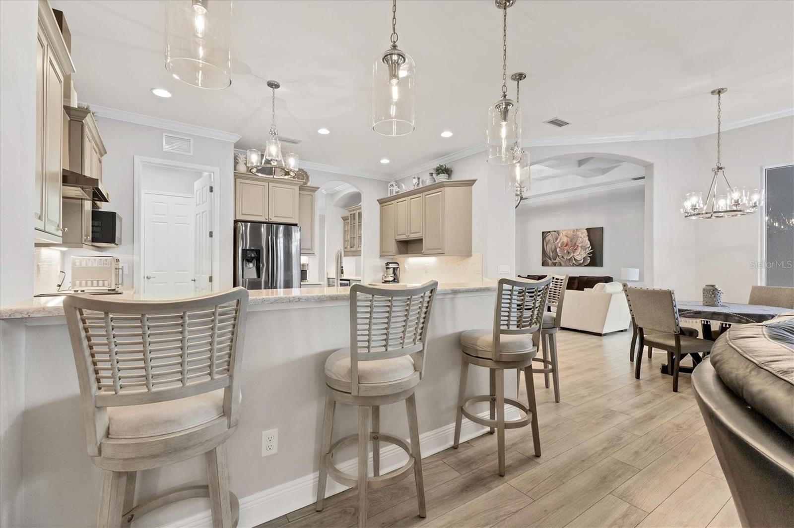 Listing photo id 16 for 6261 Champions Row Street