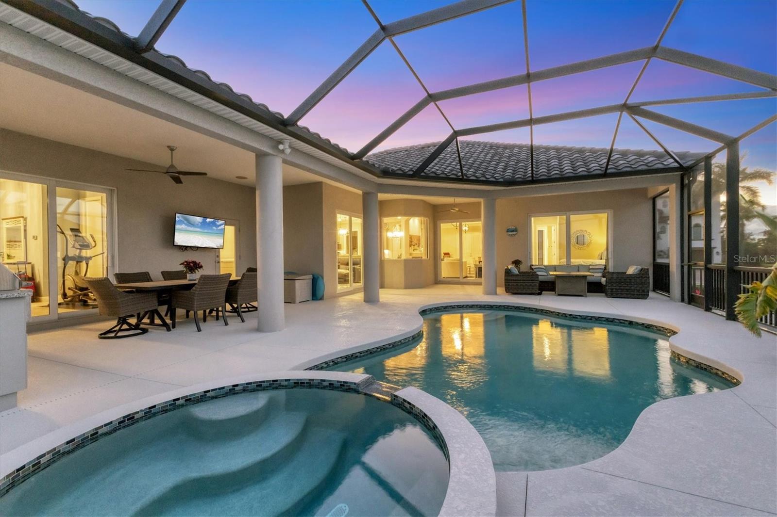 Listing photo id 7 for 6261 Champions Row Street