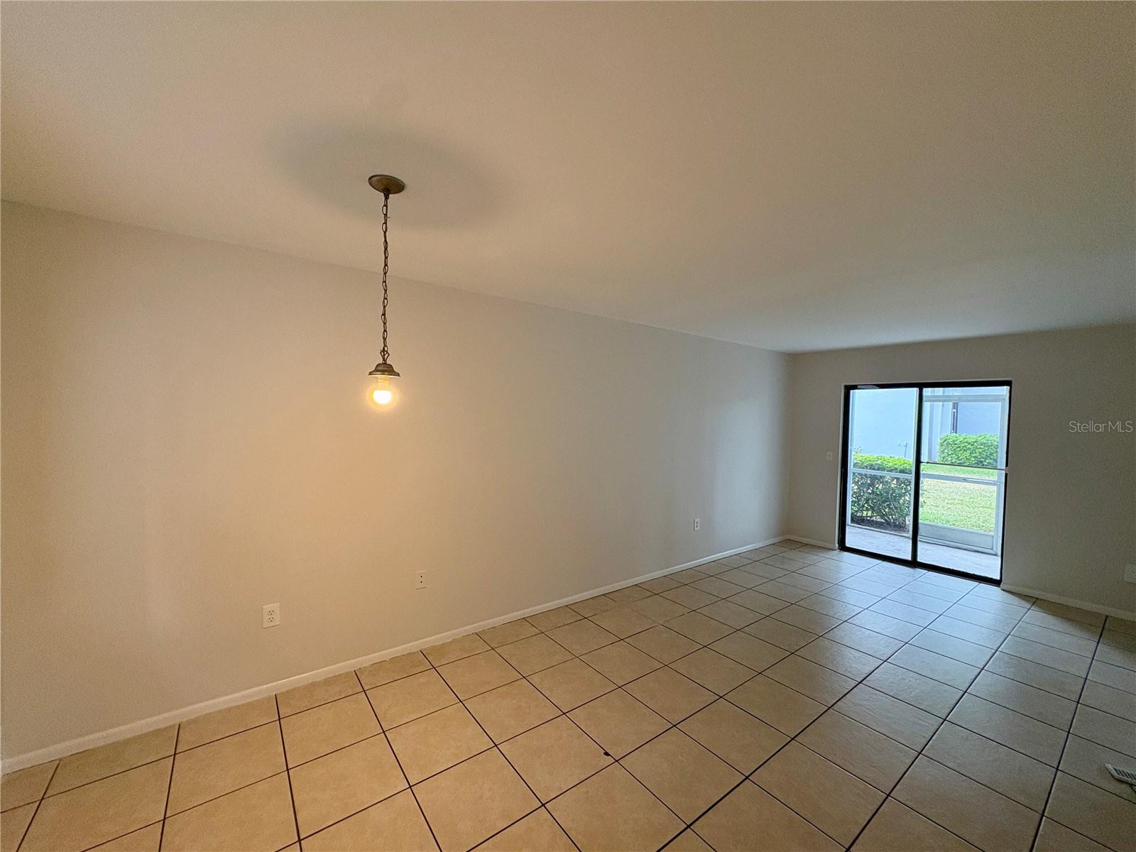 Image 4 of 13 For 5310 26th Street W 702