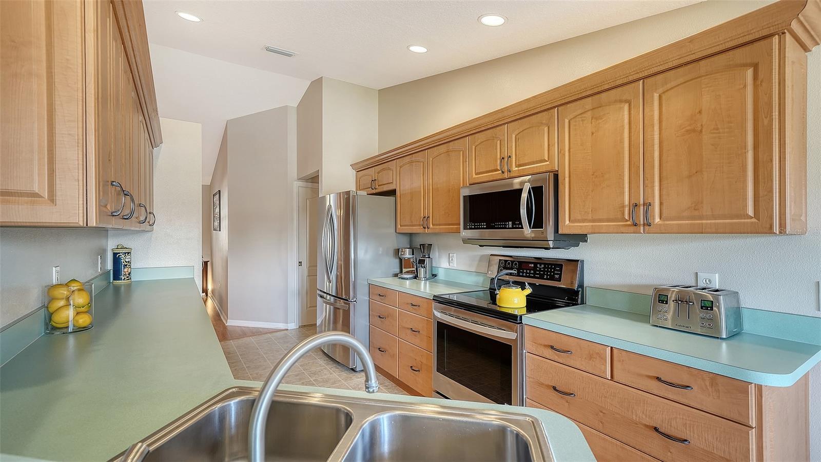 Image 15 of 43 For 6509 67th Court E