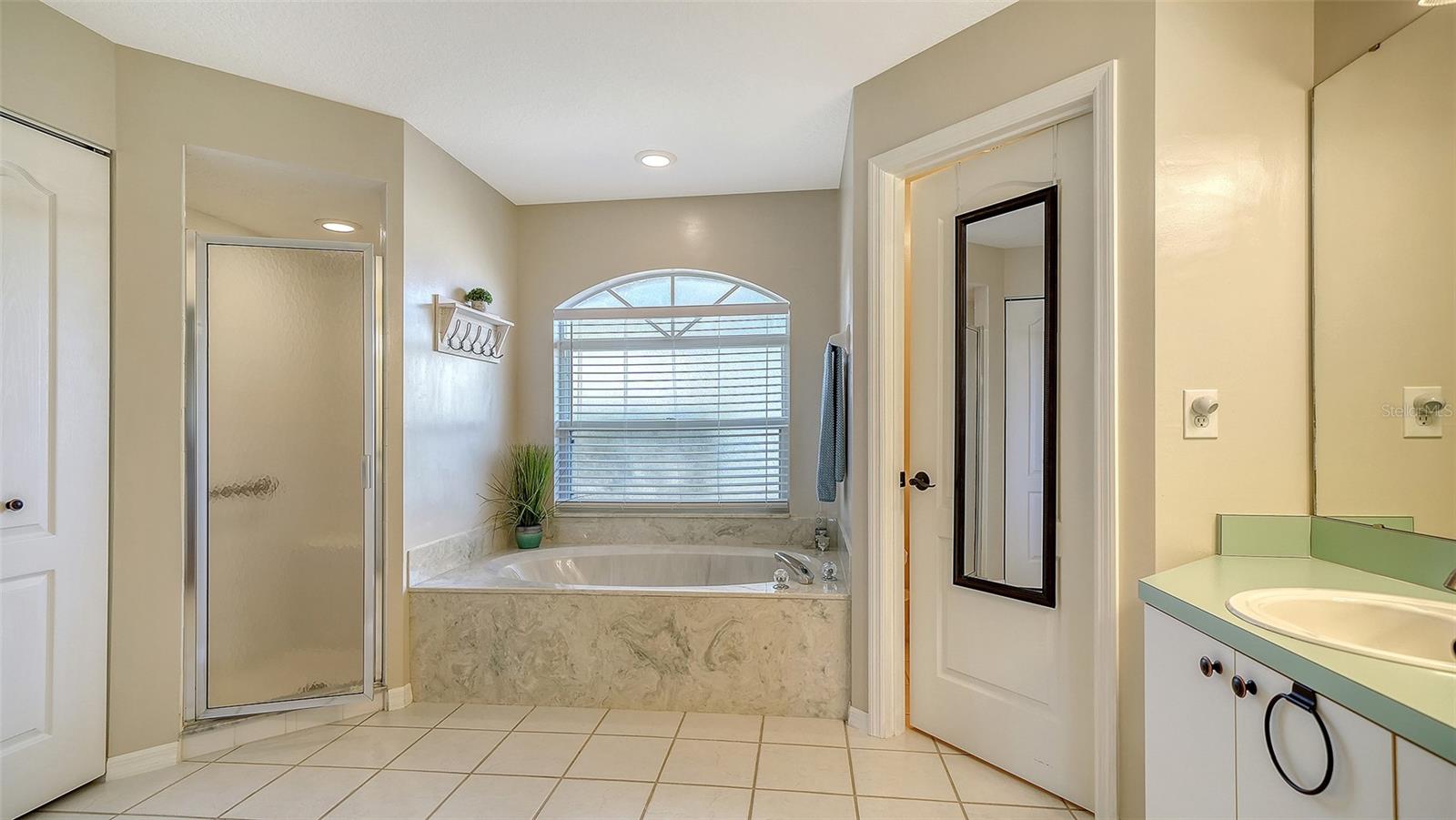 Image 19 of 43 For 6509 67th Court E