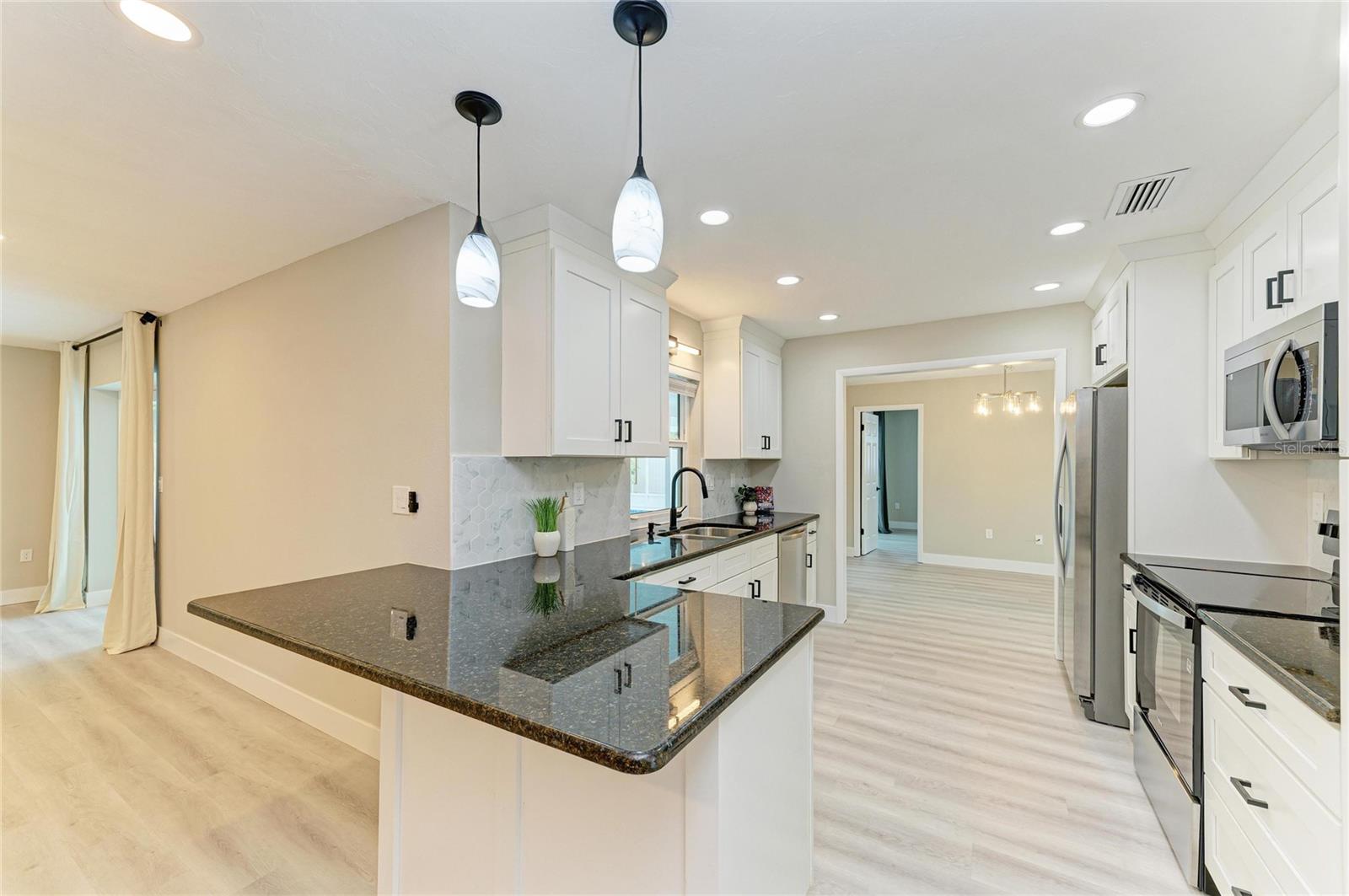 Image 11 of 77 For 3645 Calliandra Drive