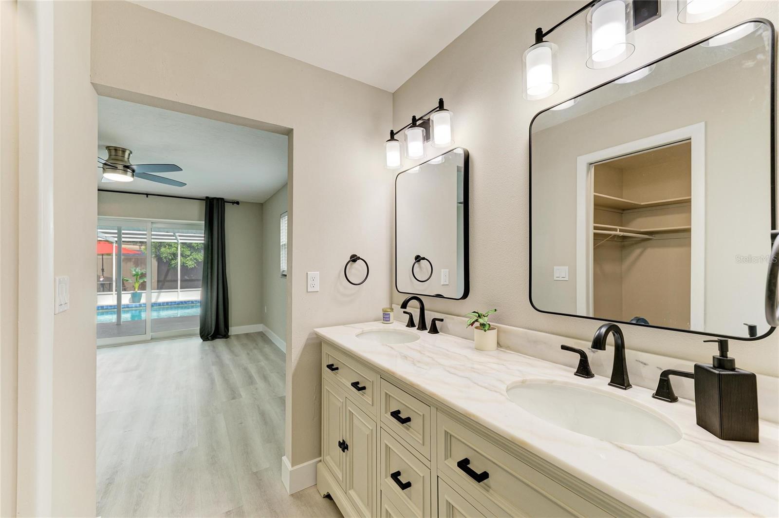 Image 19 of 77 For 3645 Calliandra Drive