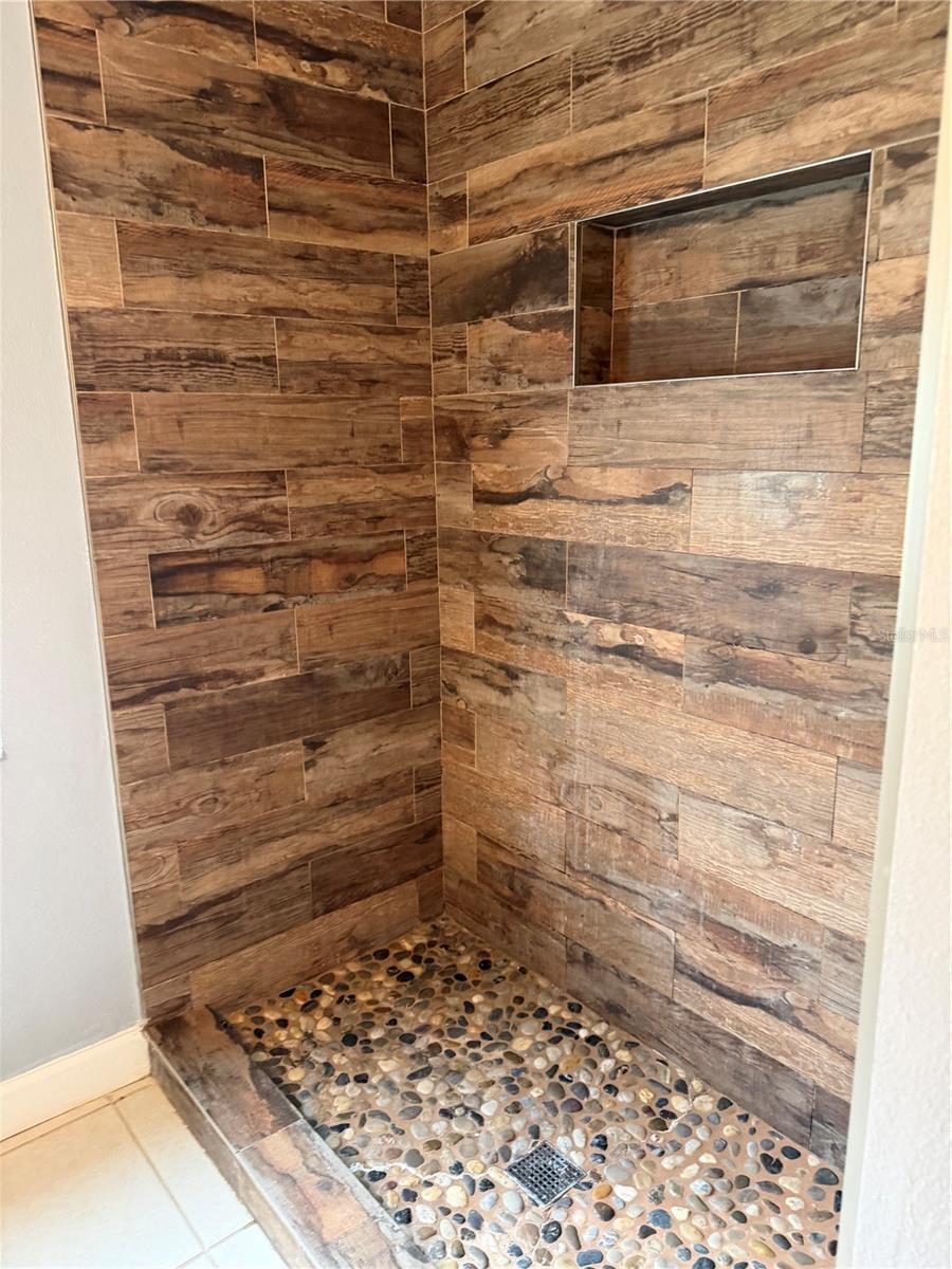 Image 17 of 20 For 6409 Golden Leaf Court