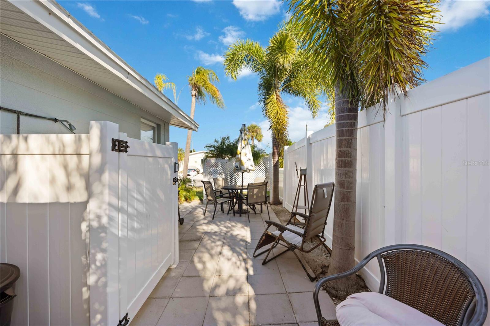 Image 19 of 66 For 2904 Avenue B  A & B