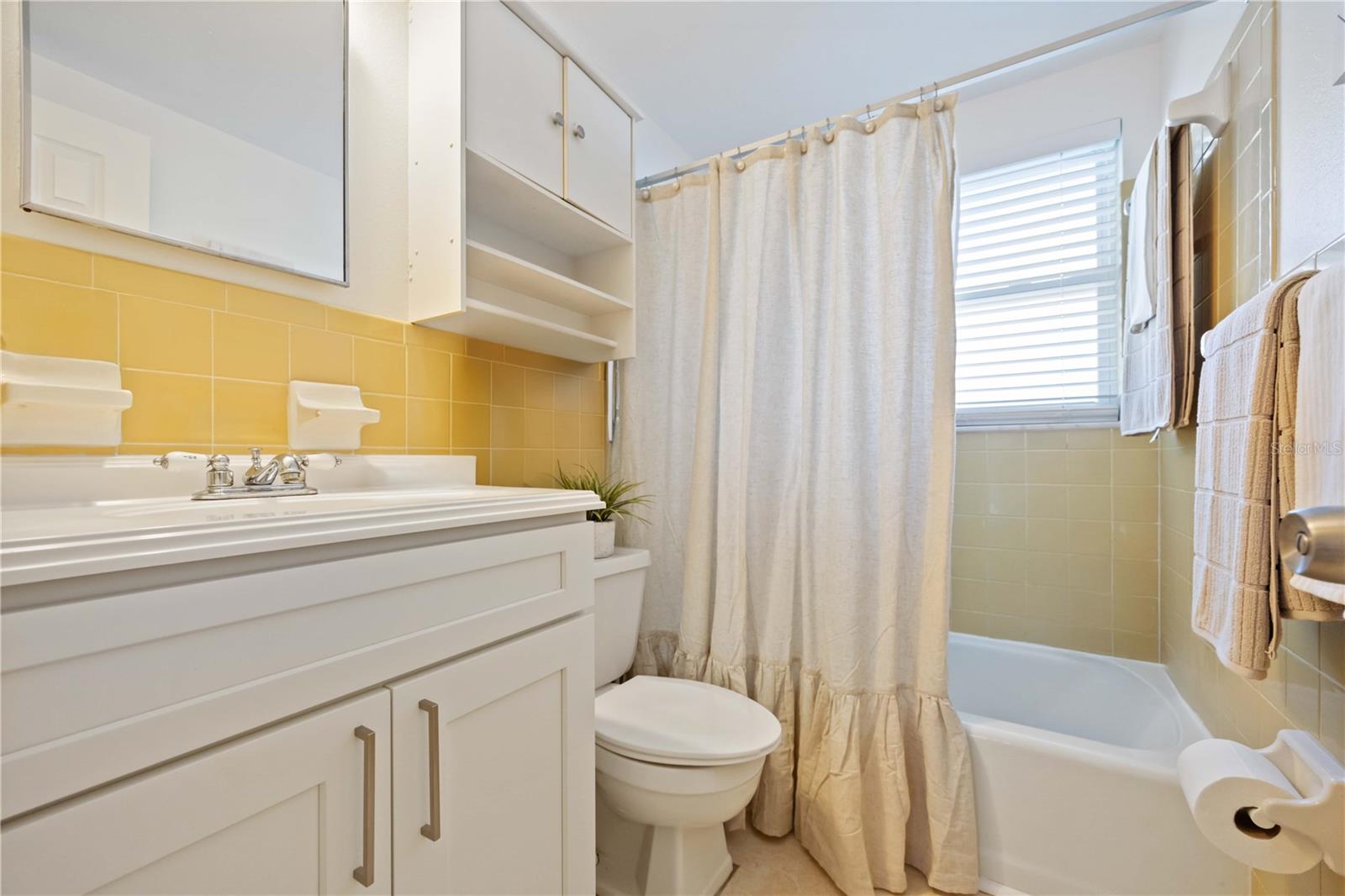 Image 49 of 66 For 2904 Avenue B  A & B