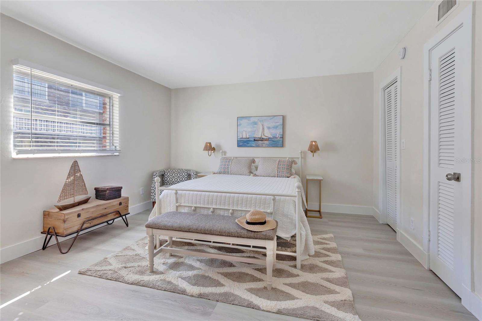 Image 18 of 53 For 3755 School Avenue 47