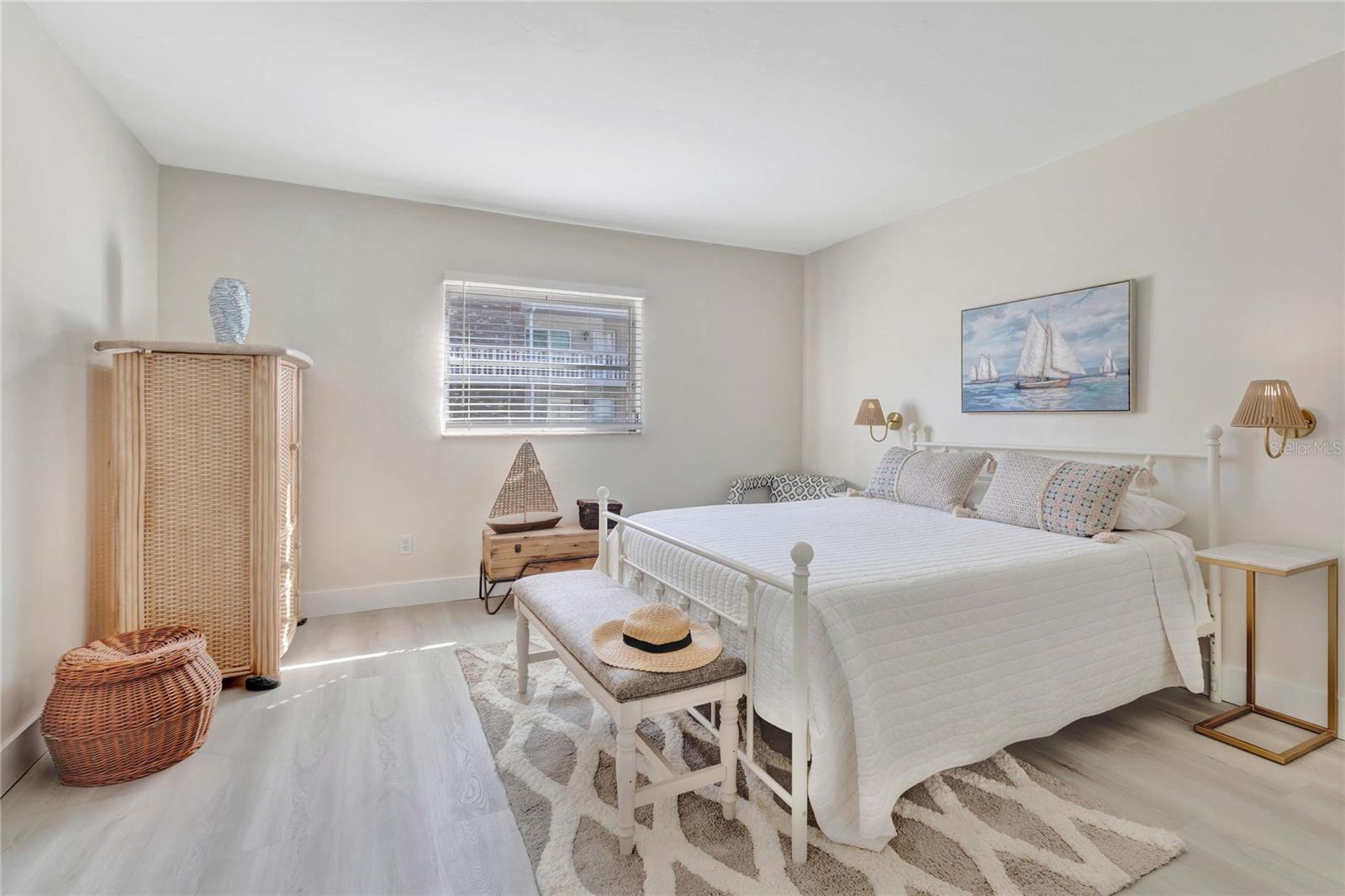 Image 19 of 53 For 3755 School Avenue 47