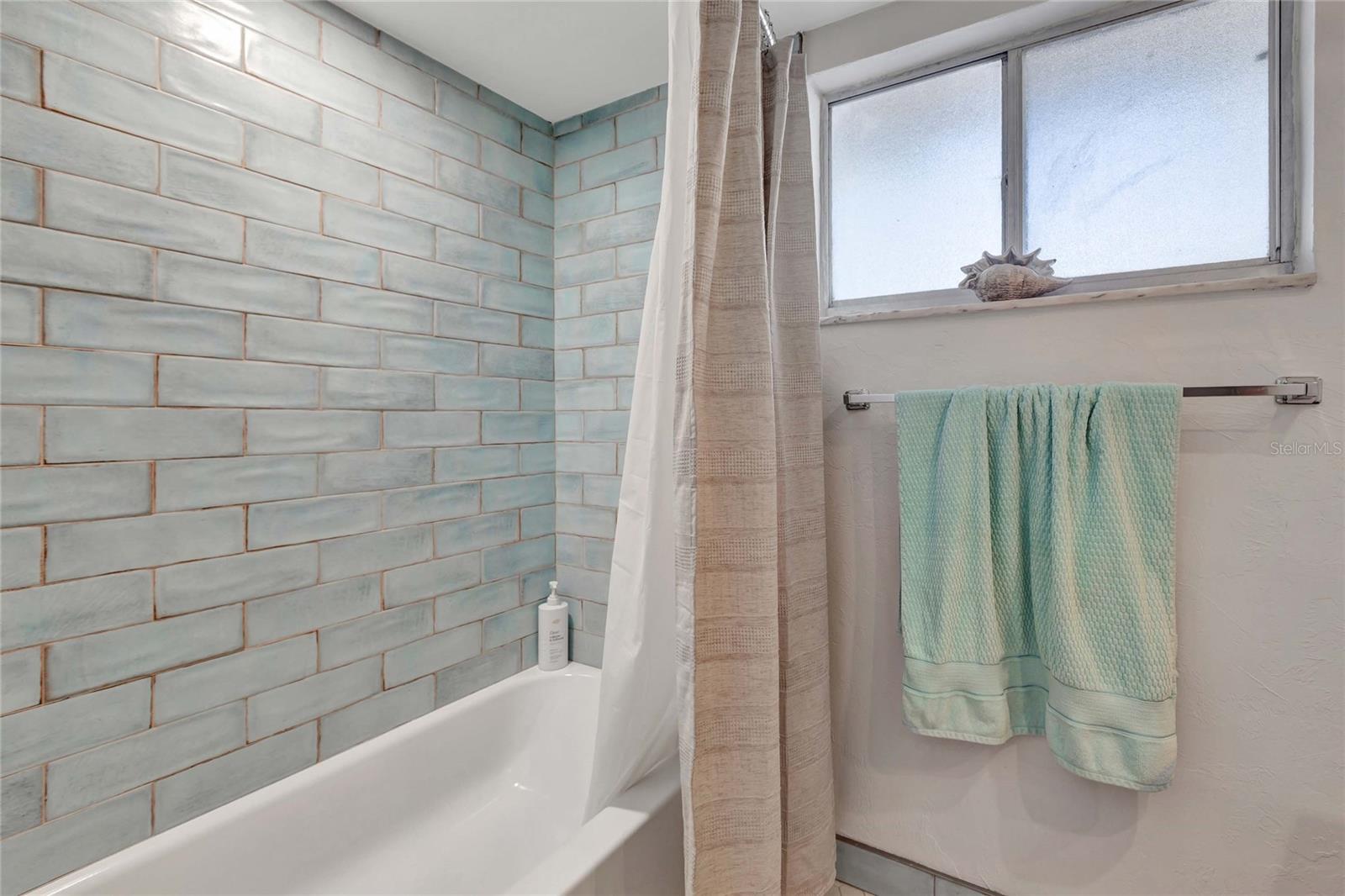 Image 24 of 53 For 3755 School Avenue 47