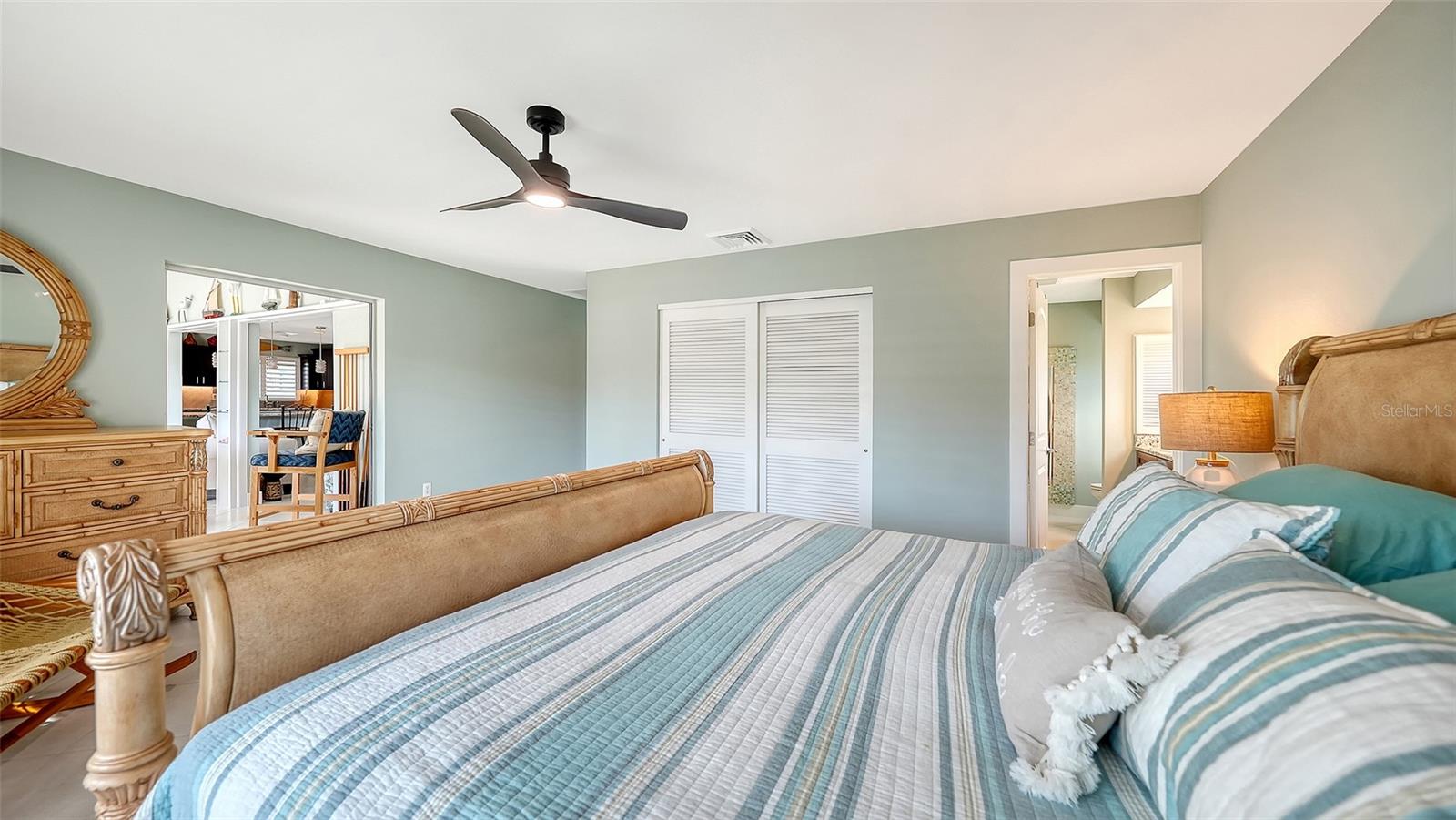 Image 37 of 79 For 5569 Contento Drive