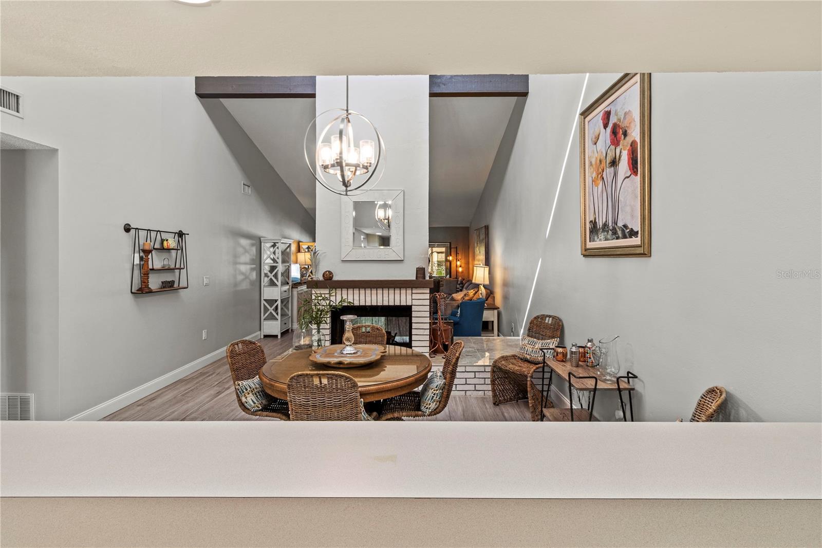 Image 11 of 64 For 4641 La Jolla Drive