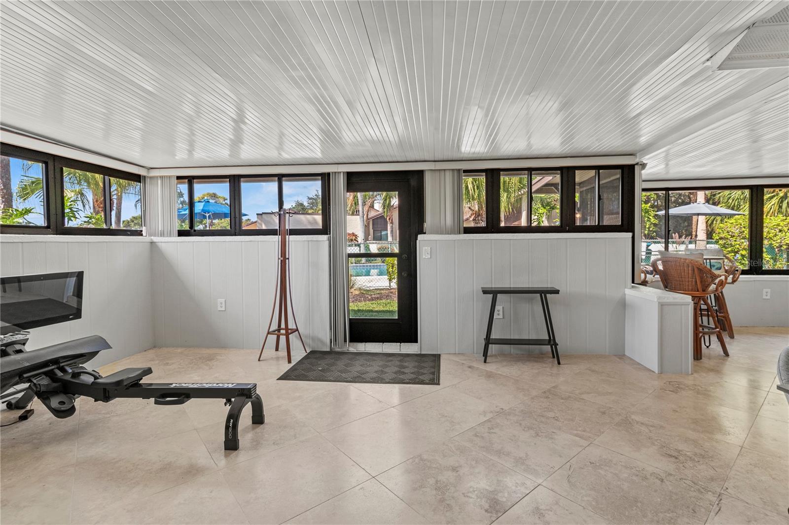 Image 25 of 64 For 4641 La Jolla Drive