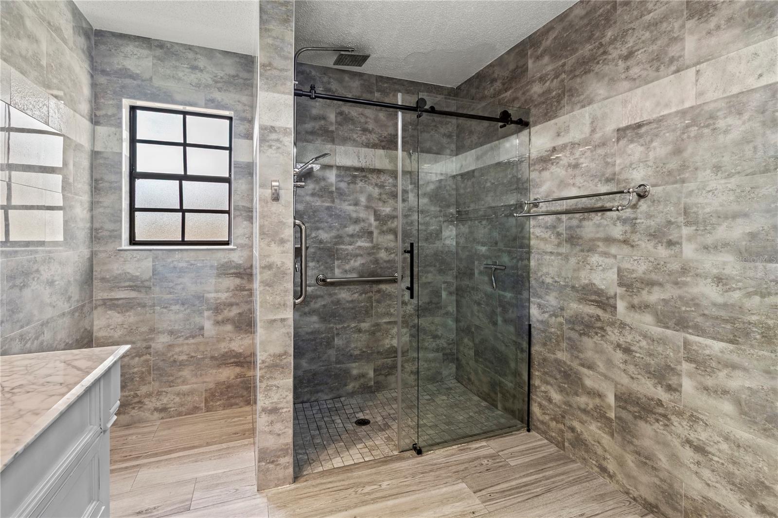 Image 31 of 64 For 4641 La Jolla Drive