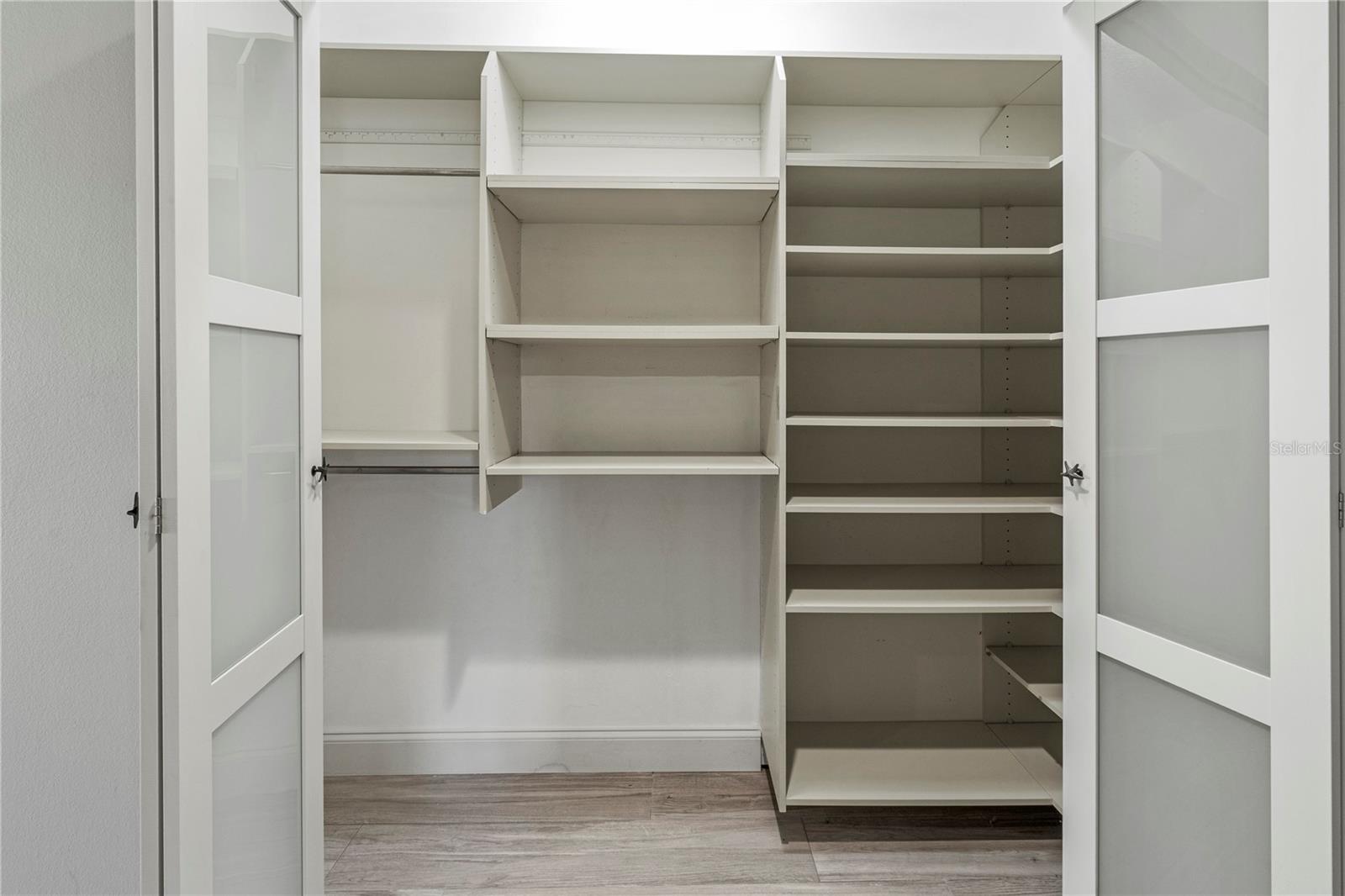 Image 33 of 64 For 4641 La Jolla Drive