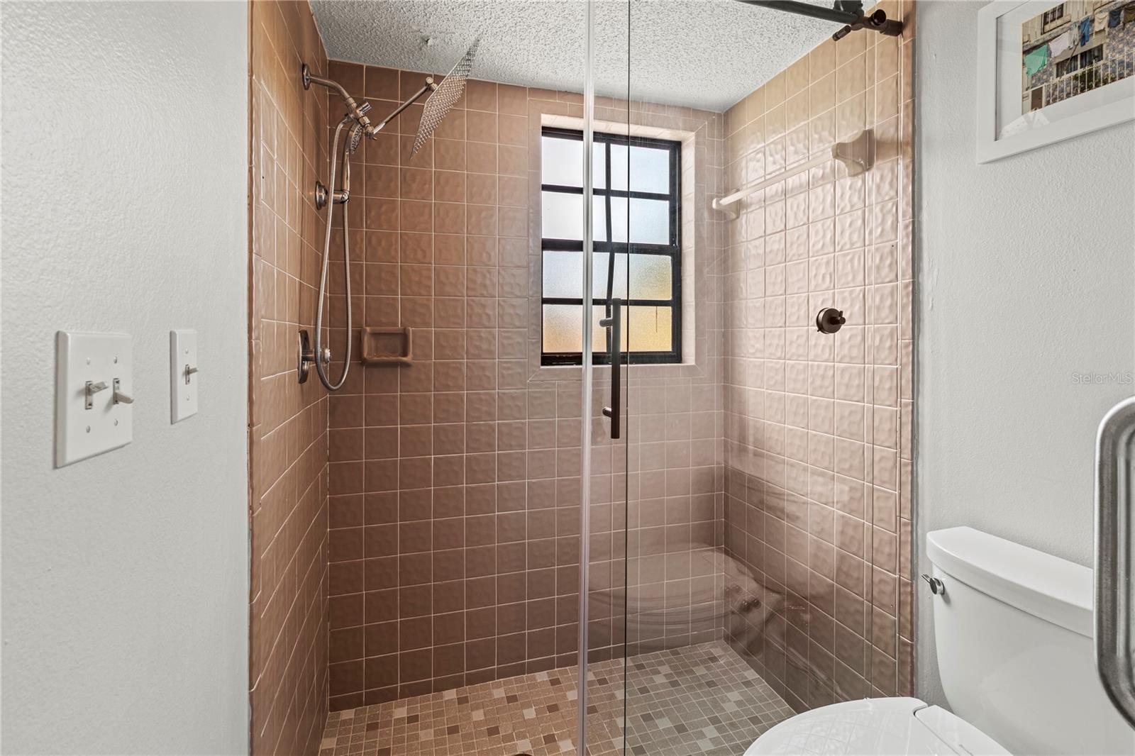 Image 38 of 64 For 4641 La Jolla Drive