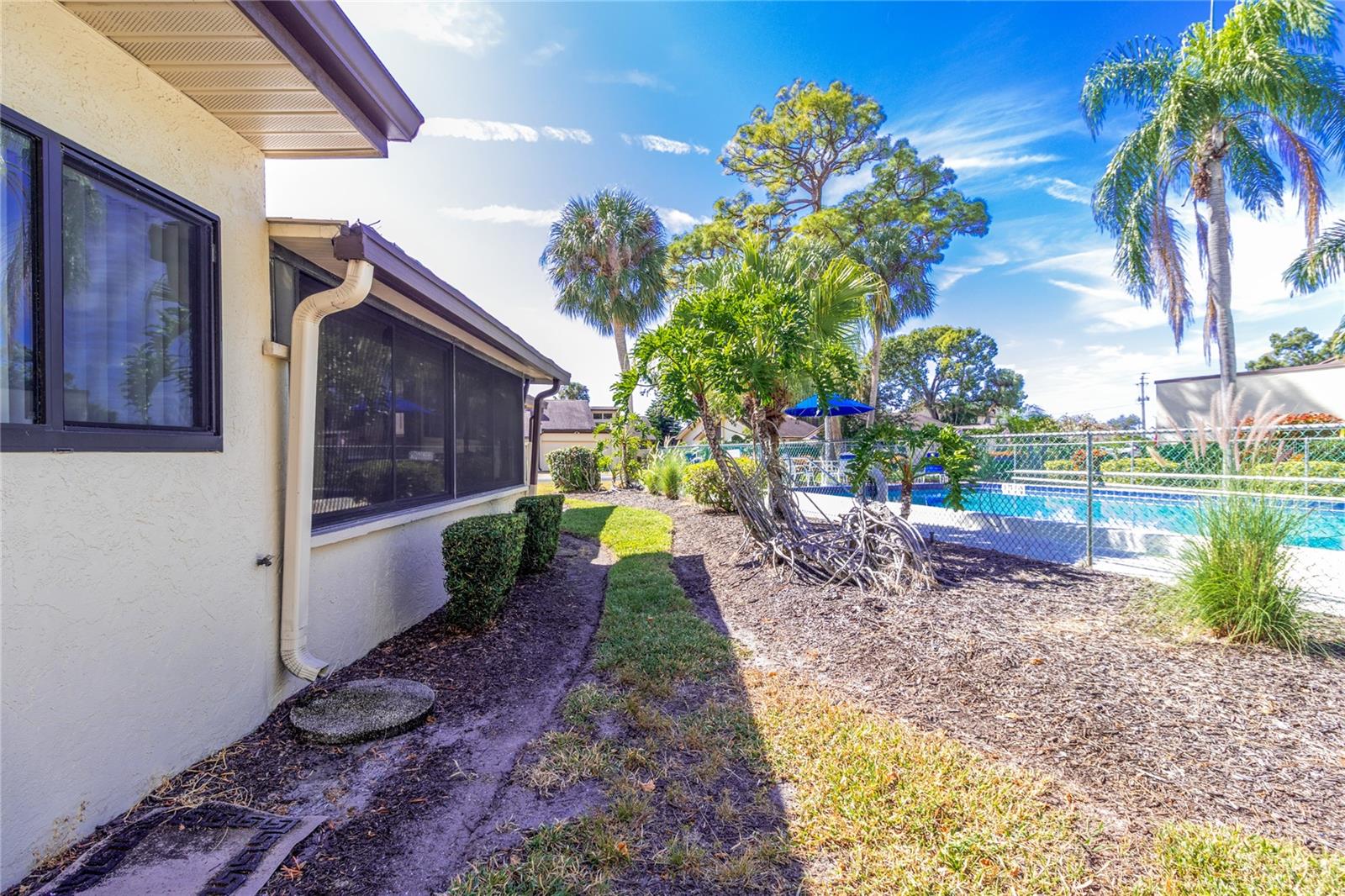 Image 50 of 64 For 4641 La Jolla Drive