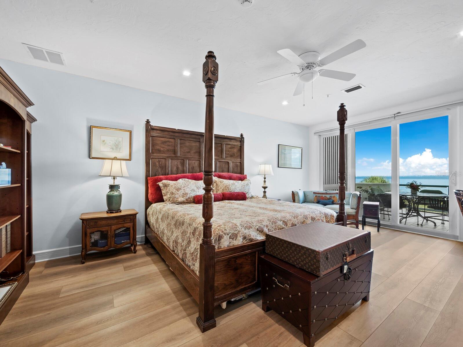 Image 20 of 50 For 340 Gulf Of Mexico Drive 112