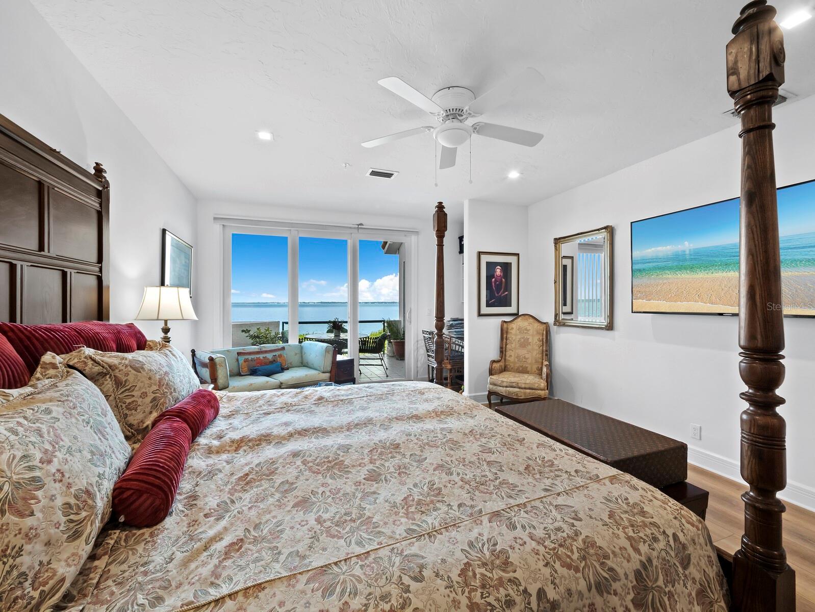 Image 21 of 50 For 340 Gulf Of Mexico Drive 112