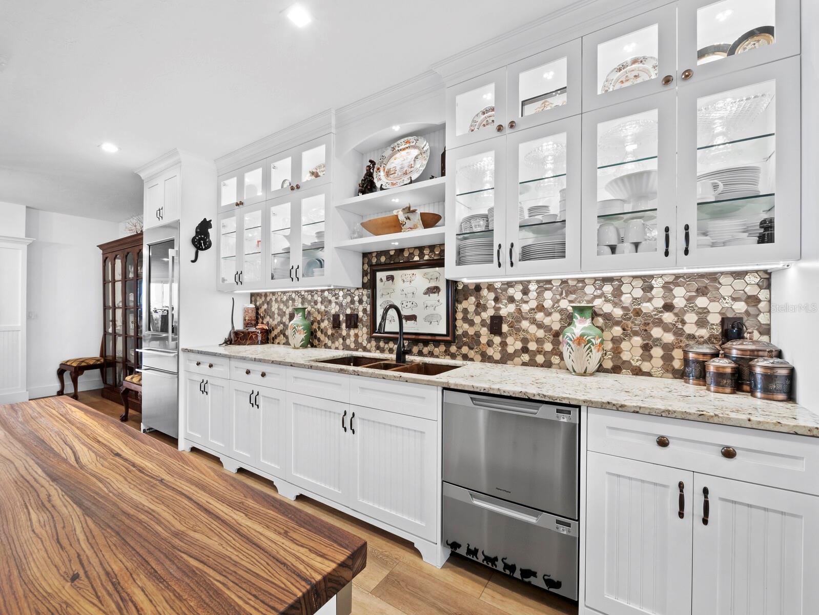 Image 4 of 50 For 340 Gulf Of Mexico Drive 112