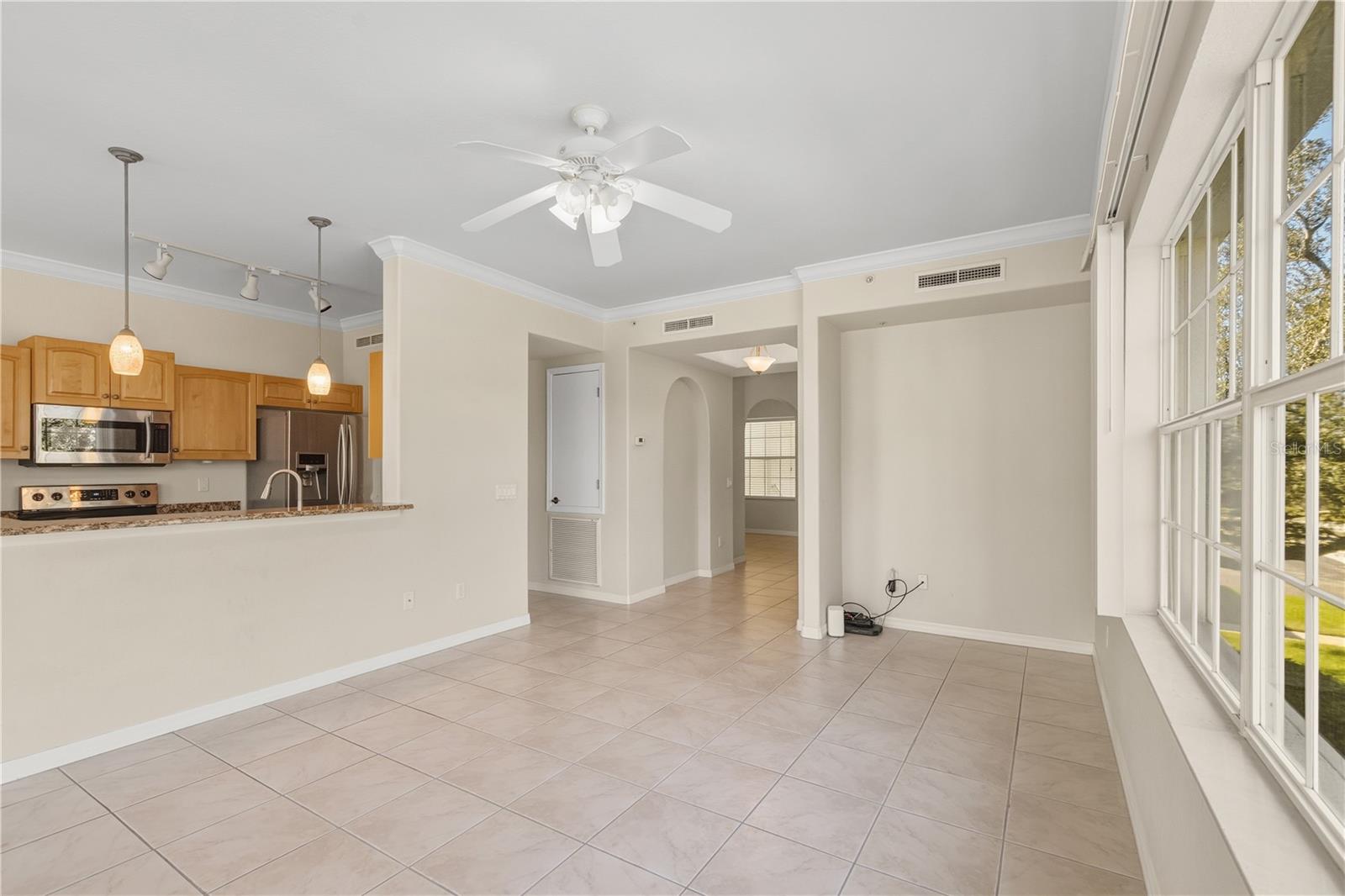 Image 10 of 60 For 900 San Lino Circle 921