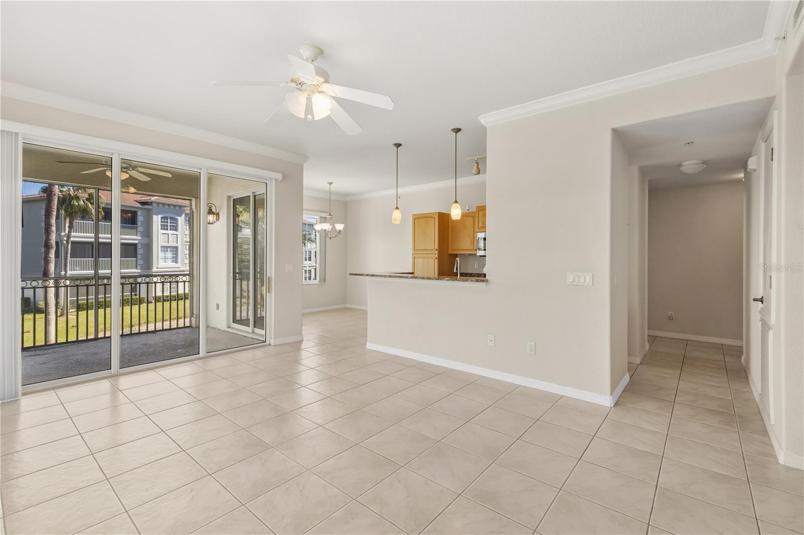 Image 13 of 60 For 900 San Lino Circle 921