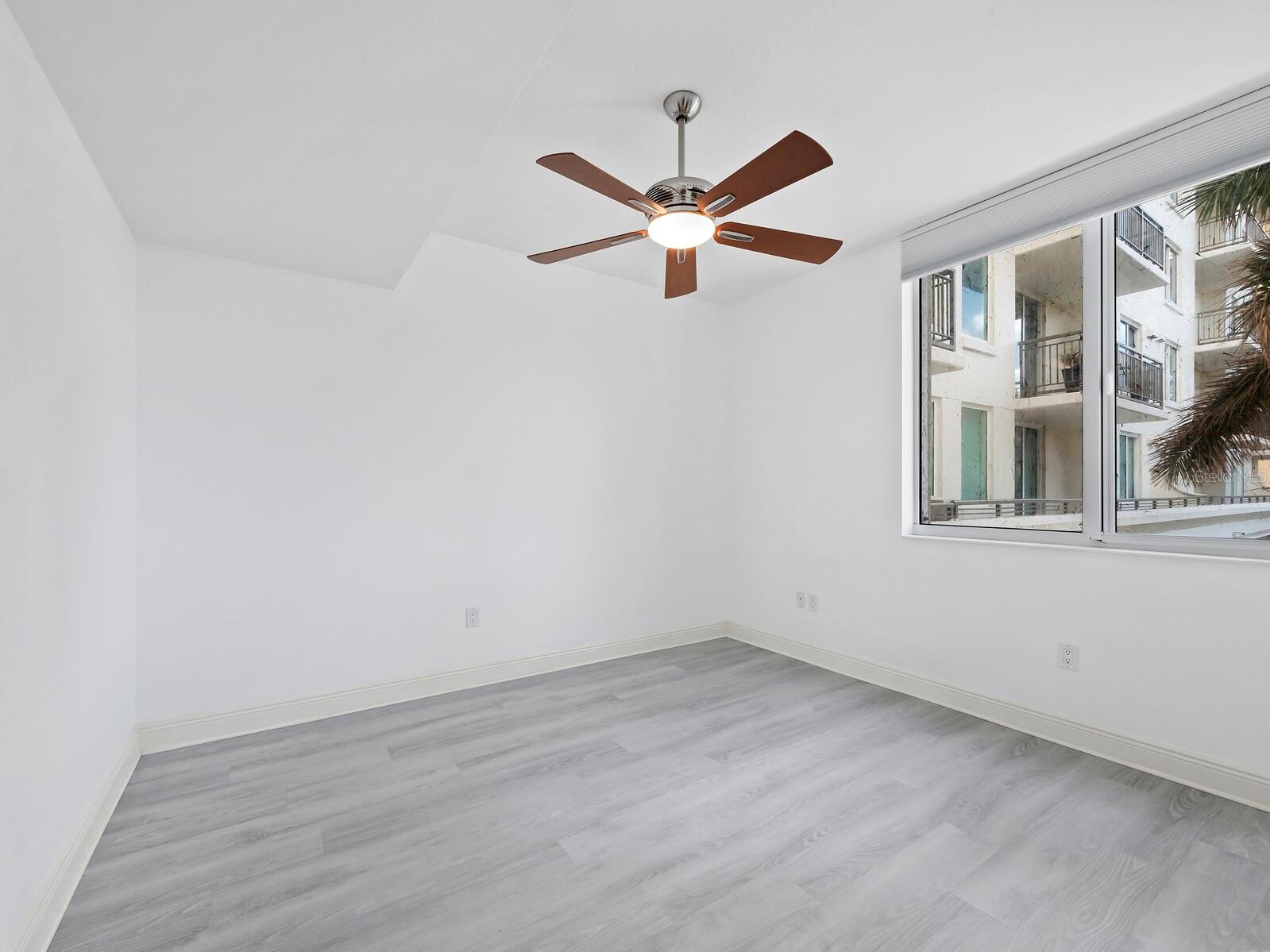 Image 31 of 74 For 800 Tamiami Trail 307