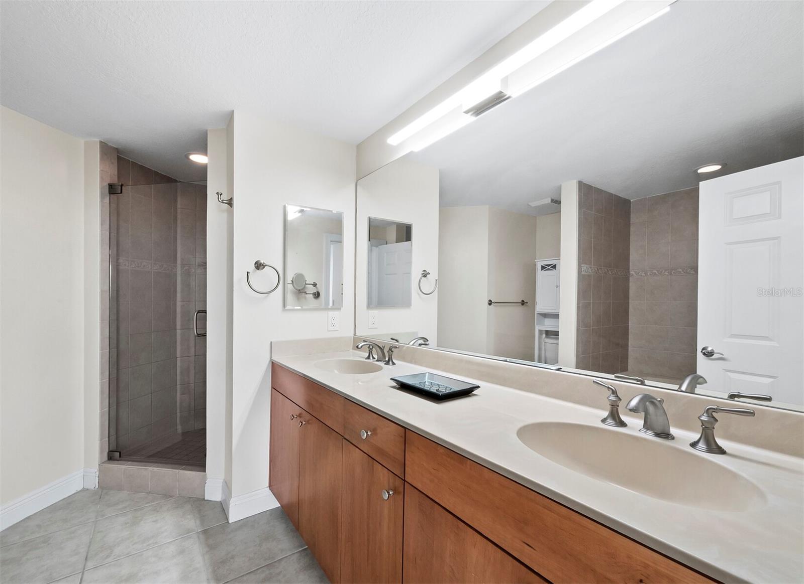 Image 44 of 74 For 800 Tamiami Trail 307