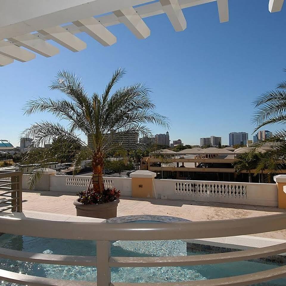 Image 50 of 74 For 800 Tamiami Trail 307