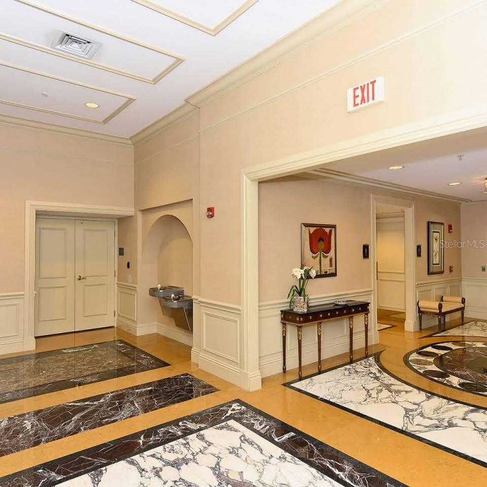 Image 53 of 74 For 800 Tamiami Trail 307