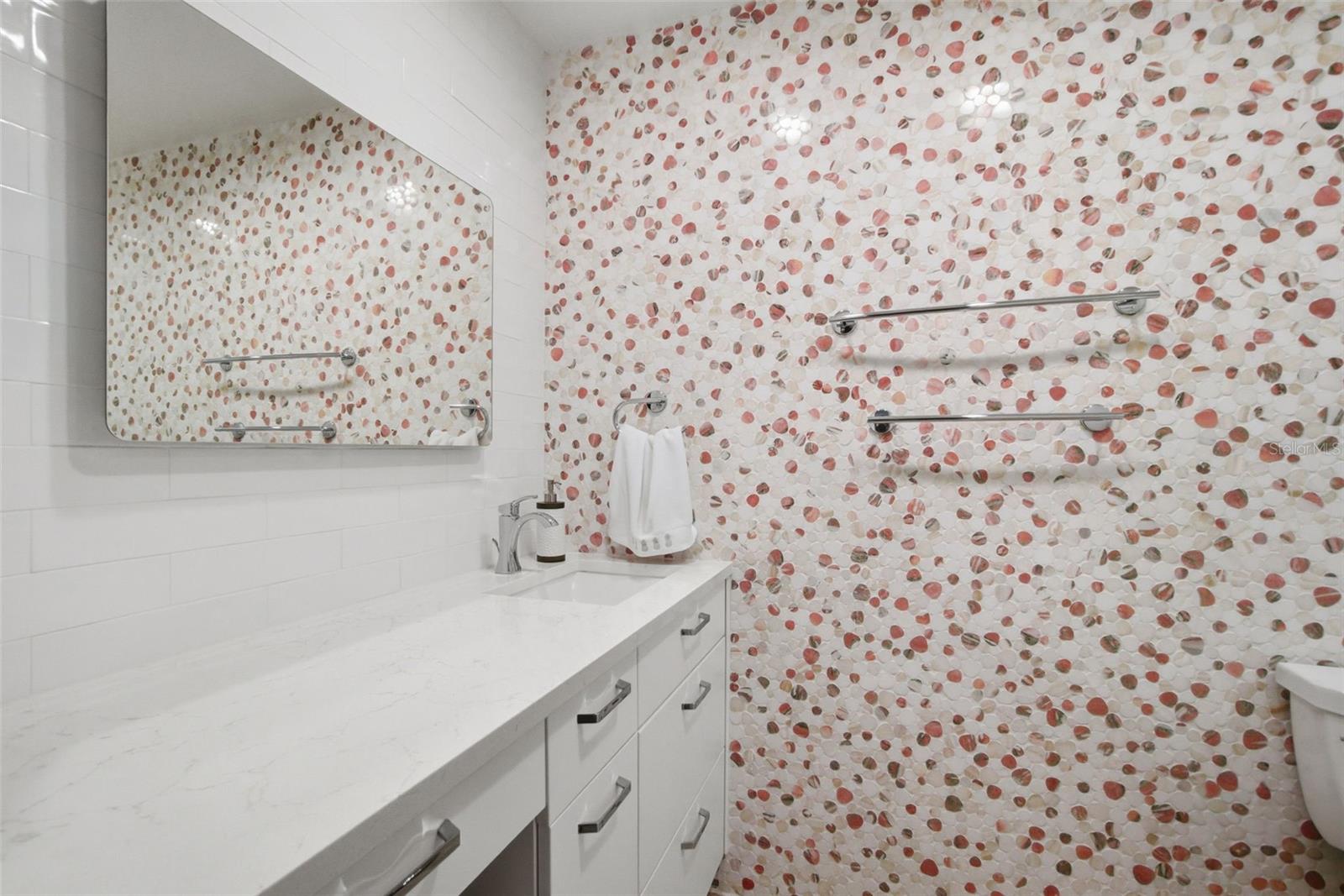 Image 19 of 41 For 3330 Gulf Of Mexico Drive 205d