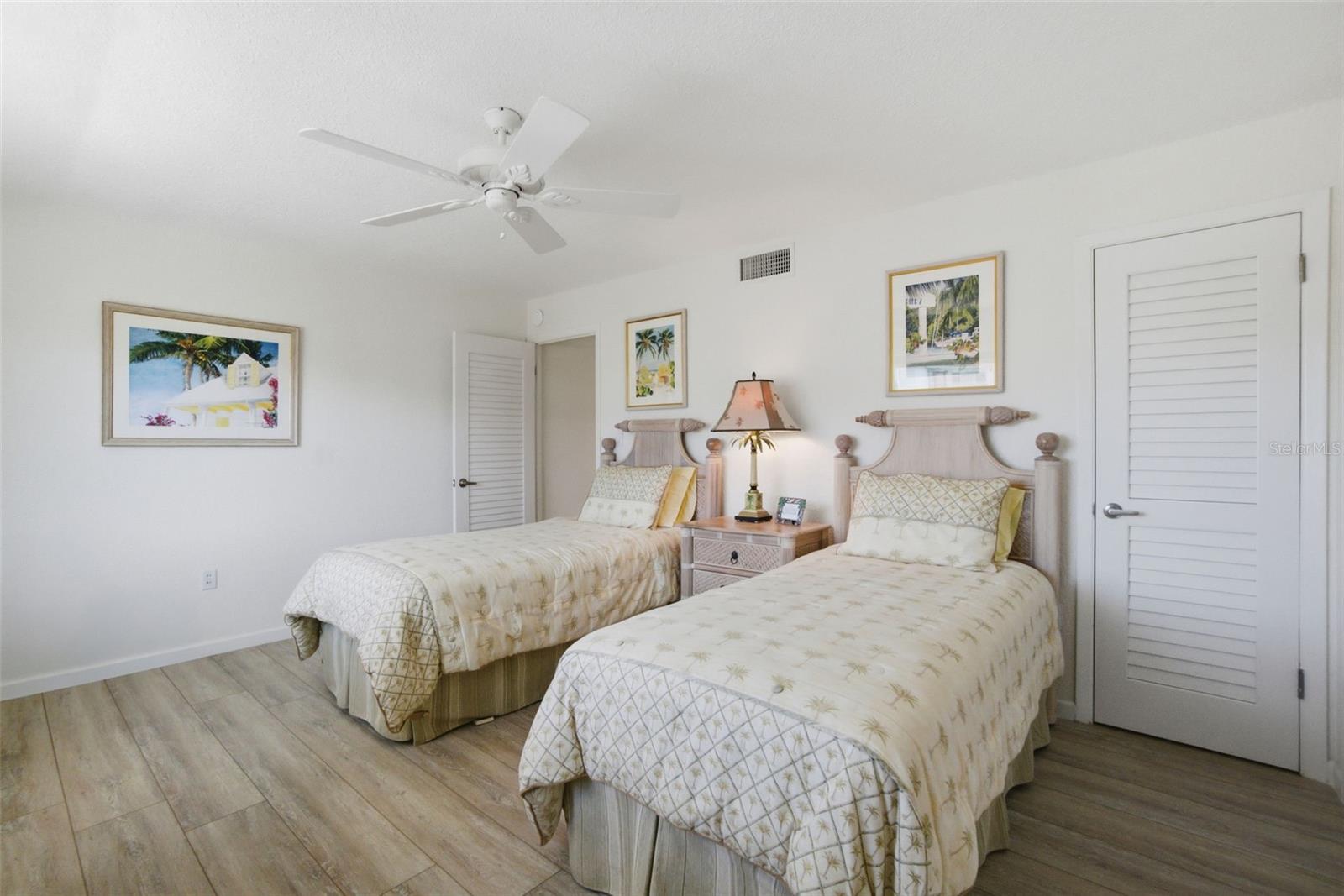 Image 21 of 41 For 3330 Gulf Of Mexico Drive 205d